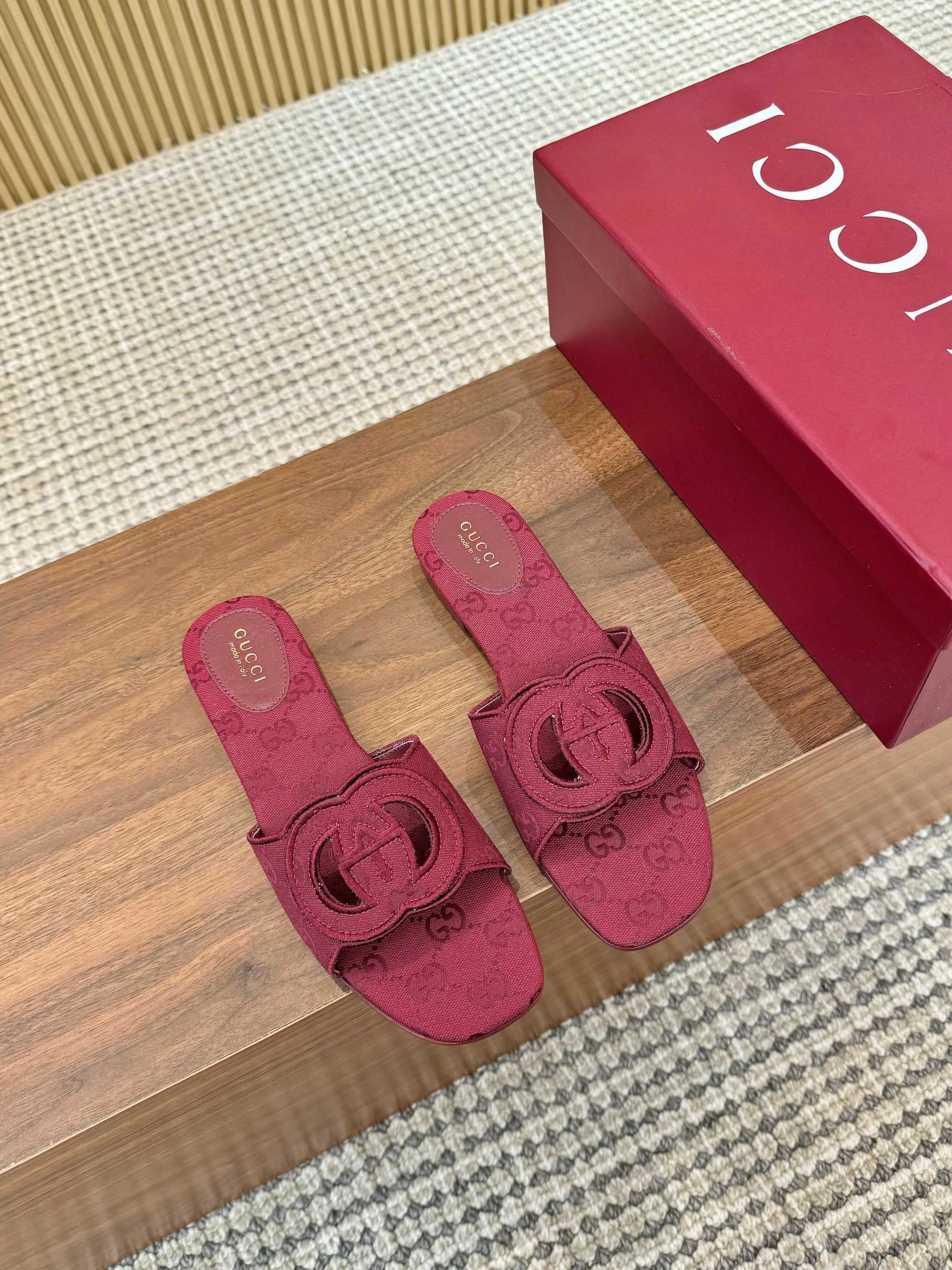 Шлепанцы Женские Gucci 11890973