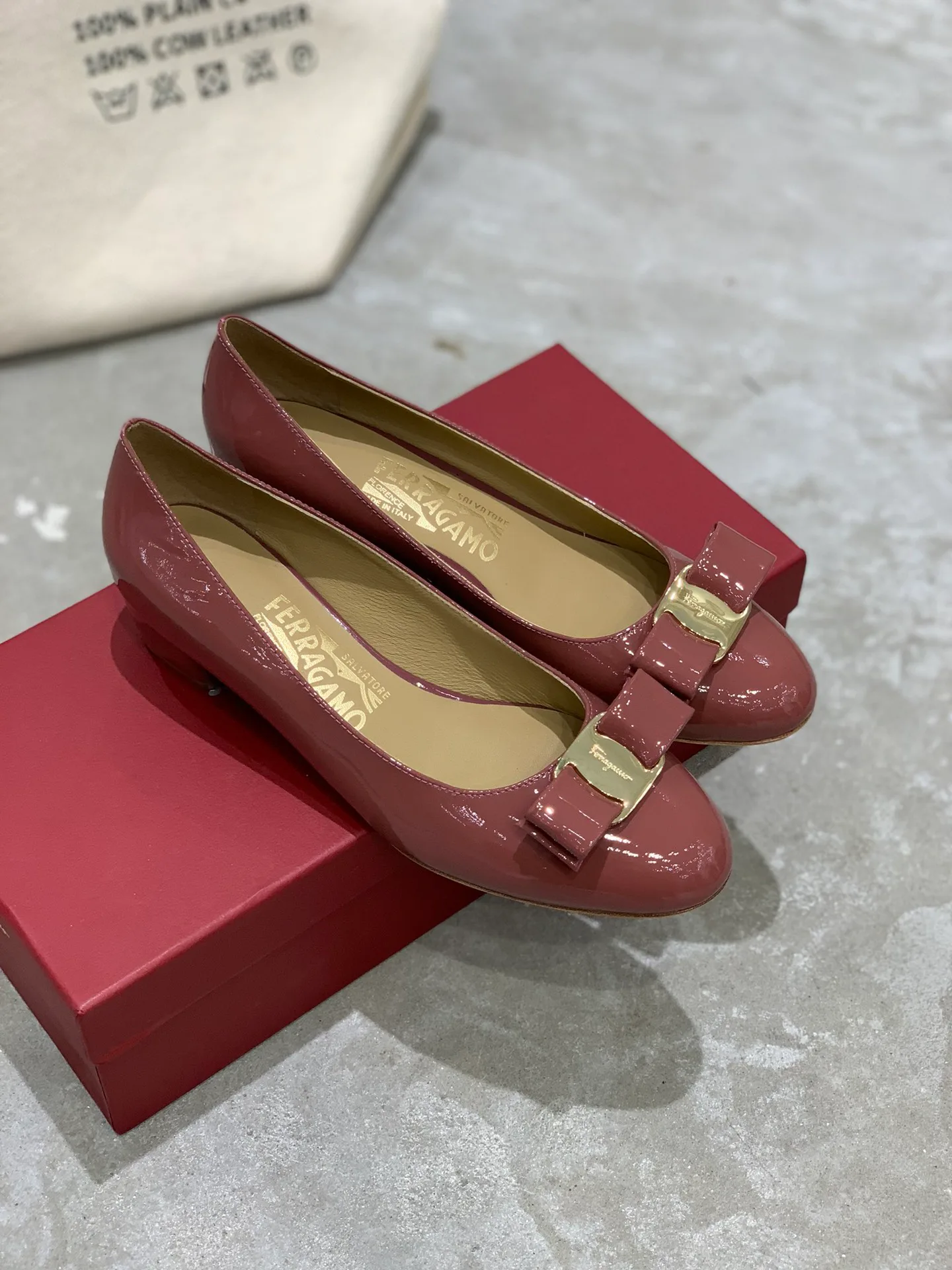 Балетки Женские Salvatore Ferragamo 18340685