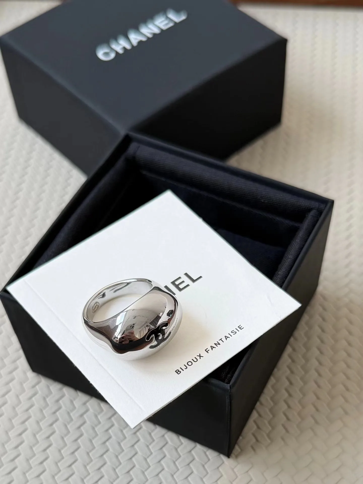 Бижутерия Chanel 18123156