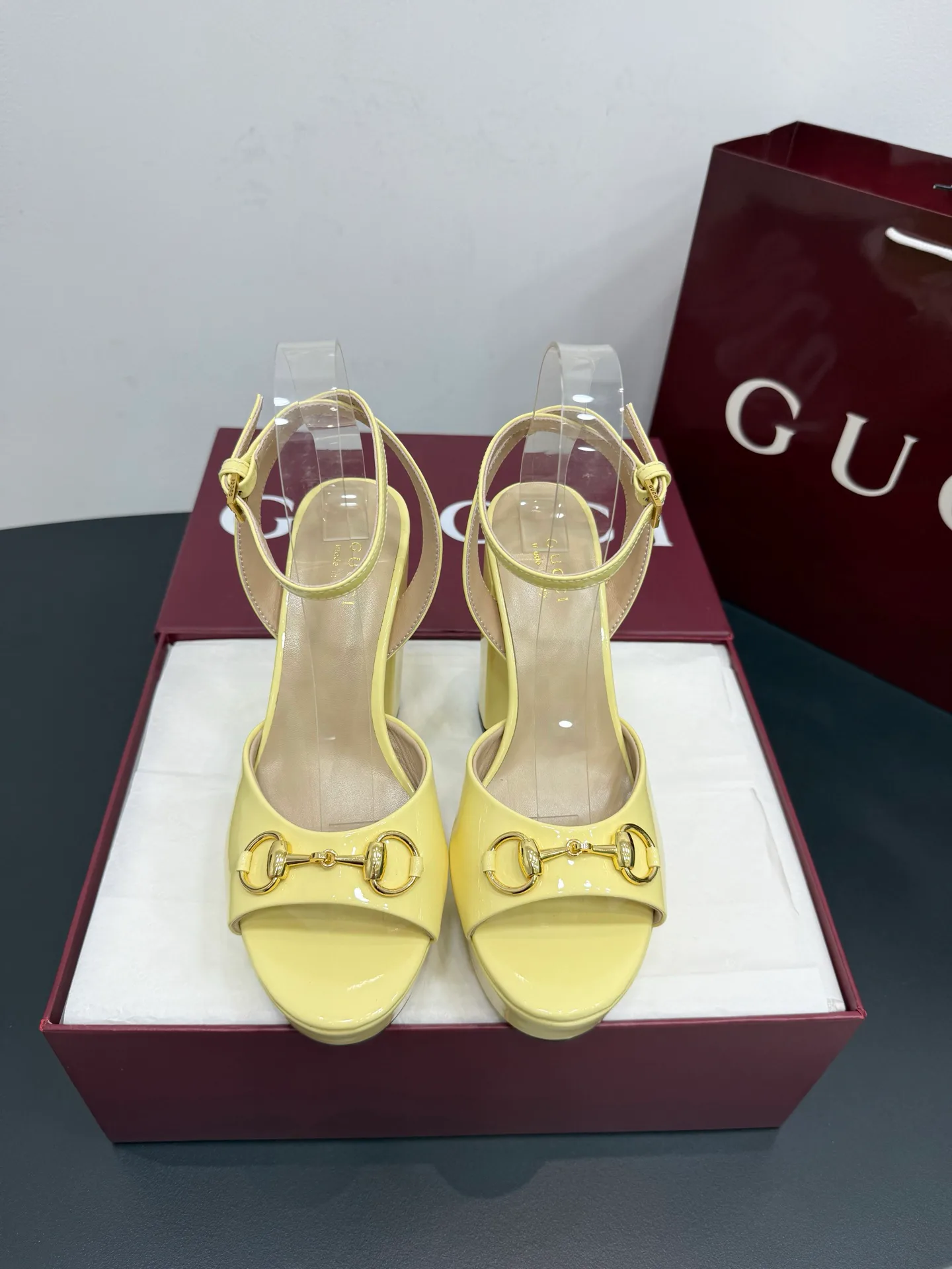 Сандалии Женские Gucci 882822