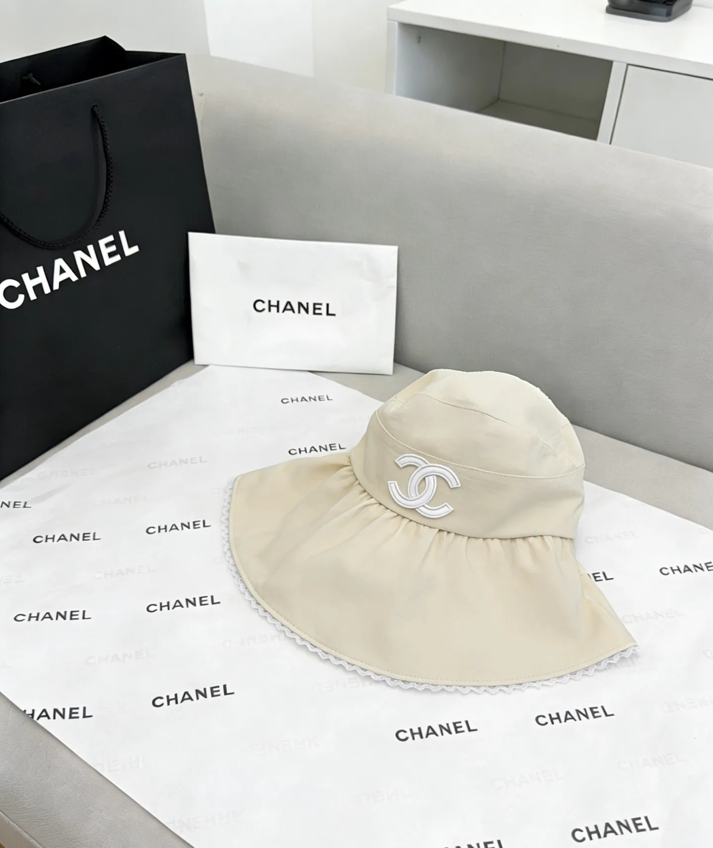 Головные Уборы Chanel 13540928