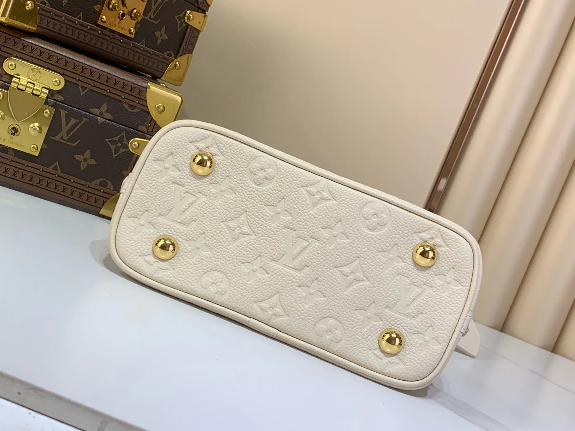 Классические Сумки Женские Louis Vuitton 17499358