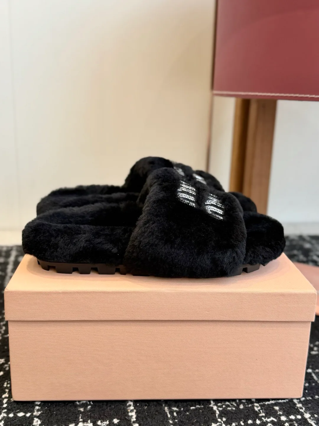 Тапочки Женские Miu Miu 18139573