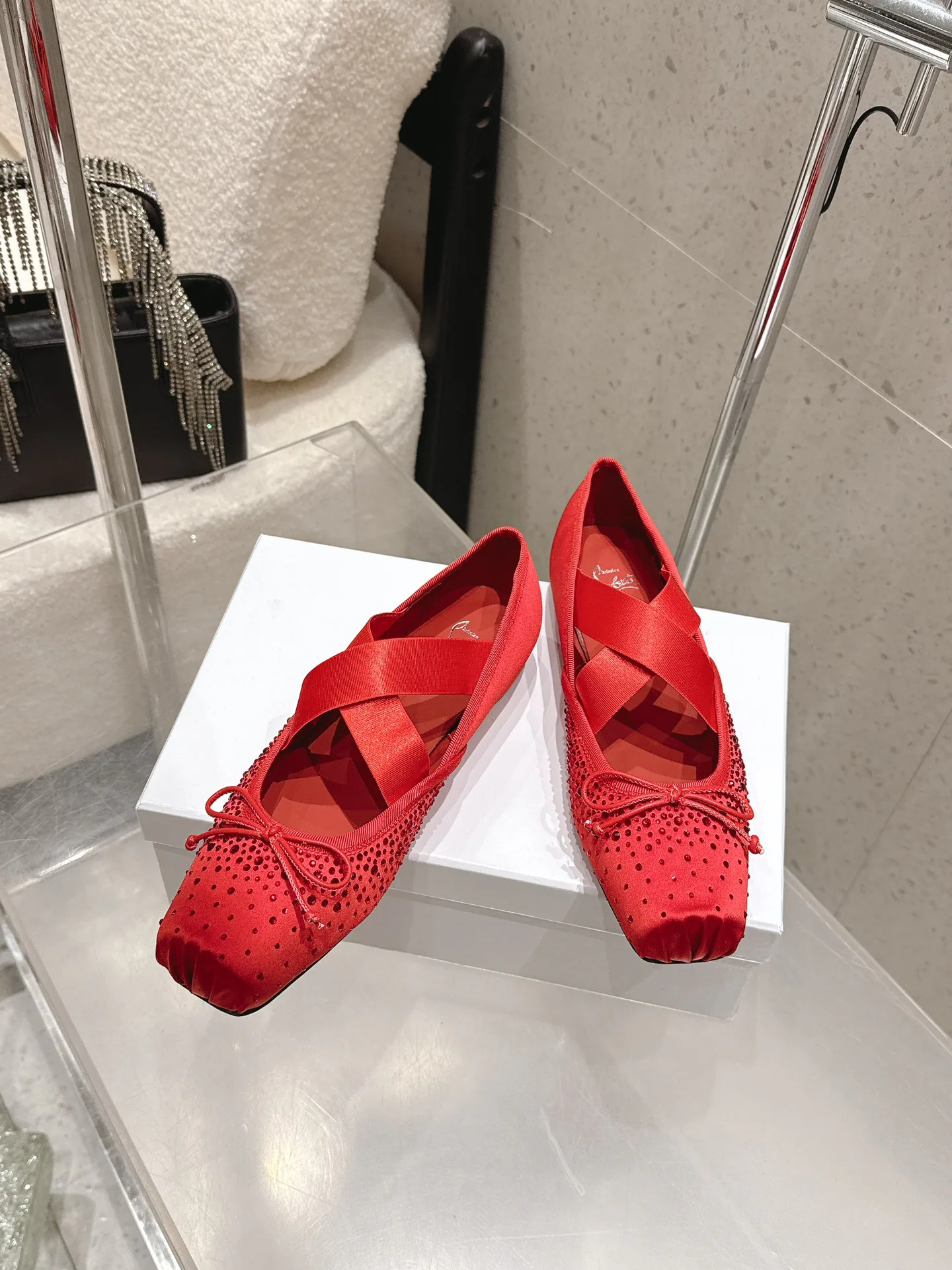 Туфли Женские Christian Louboutin 13078798