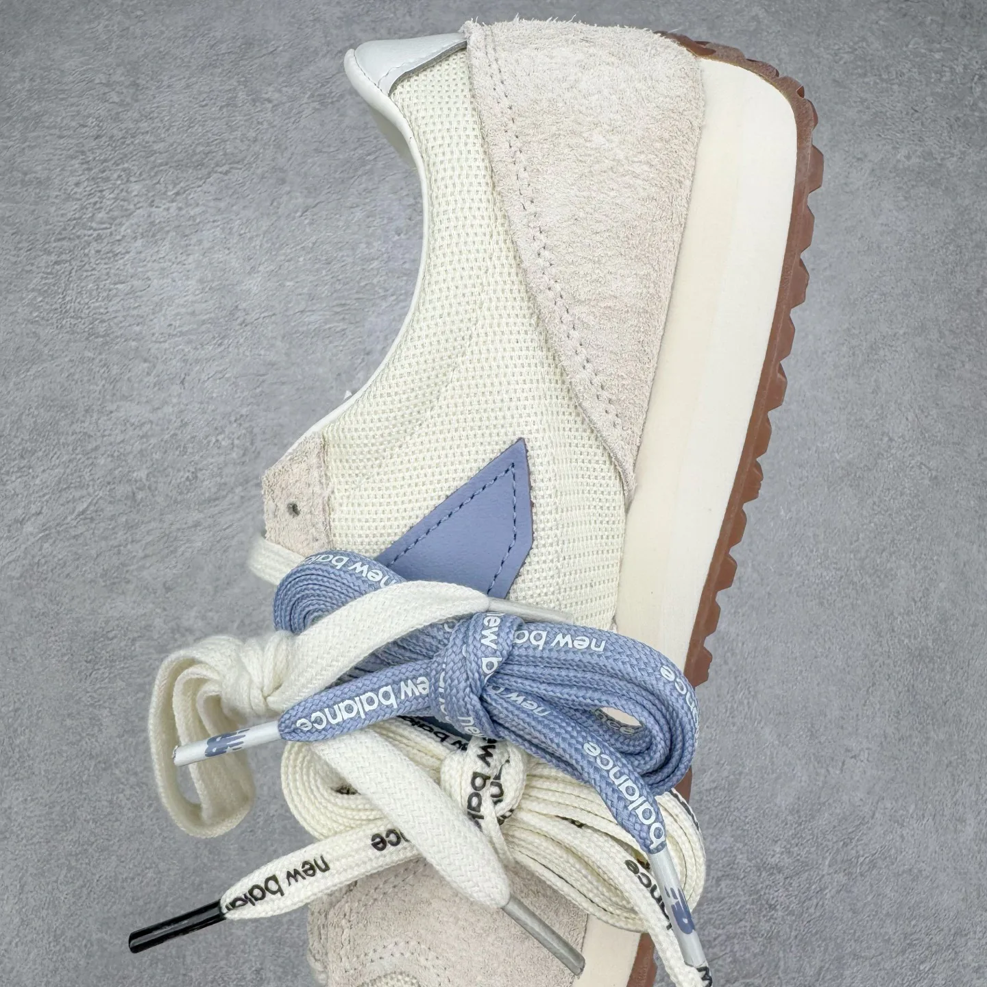 Кроссовки Женские New Balance 12962250