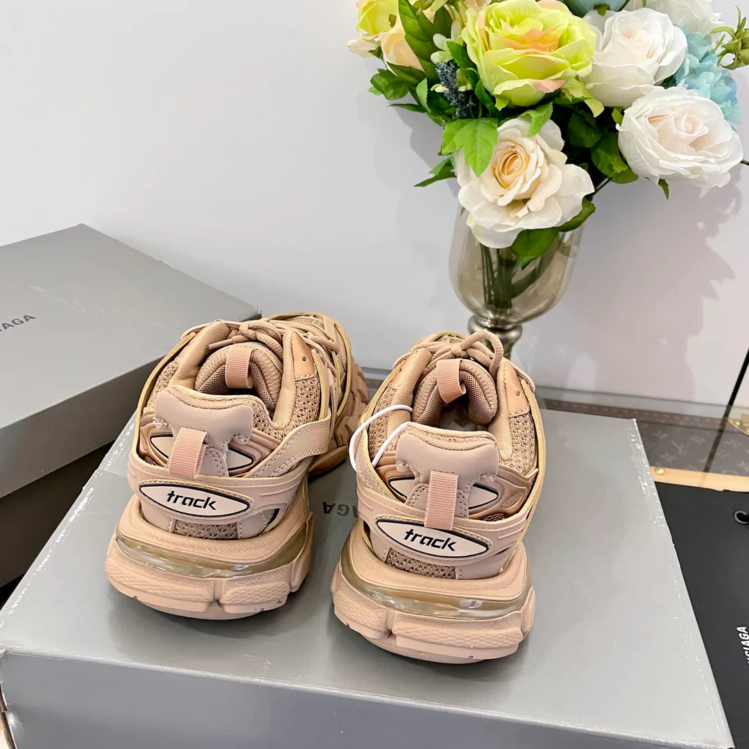Кроссовки Женские Balenciaga 12656209