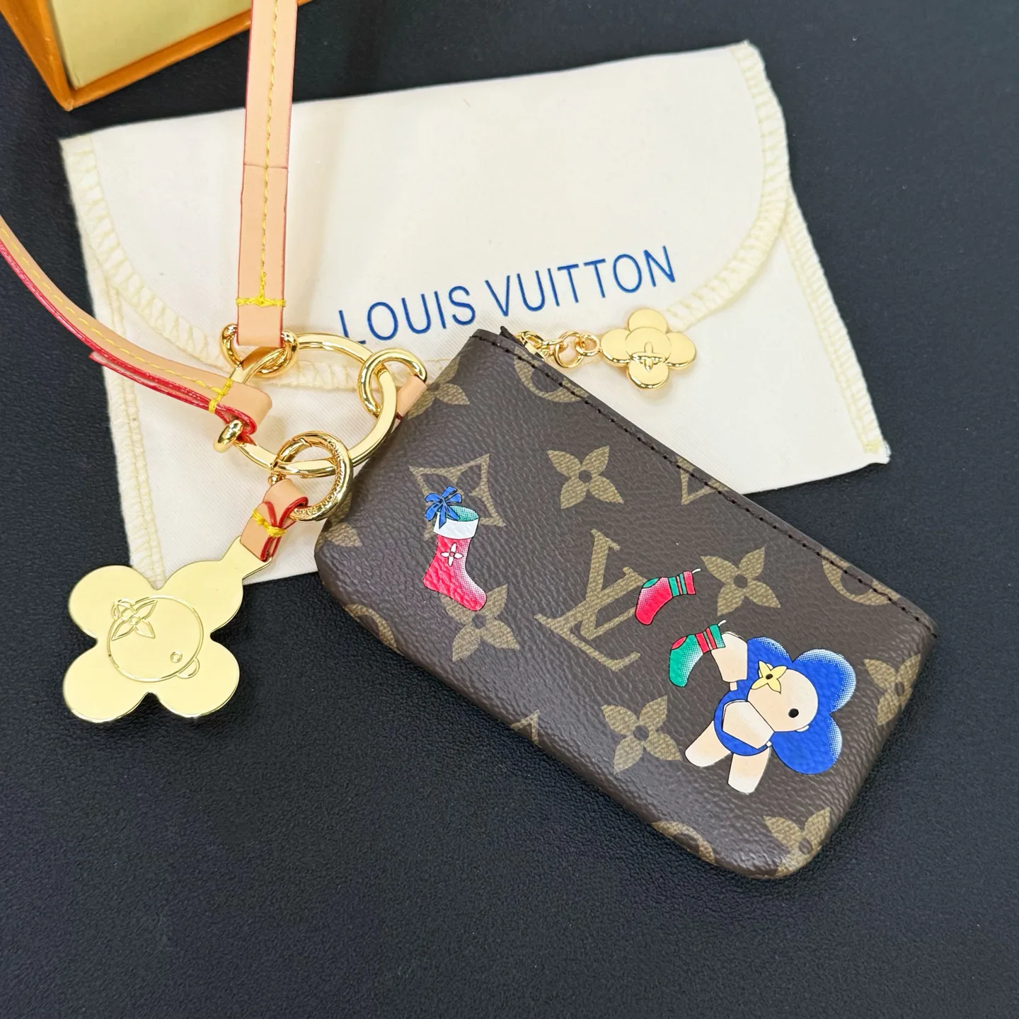 Клатчи Женские Louis Vuitton 2546476