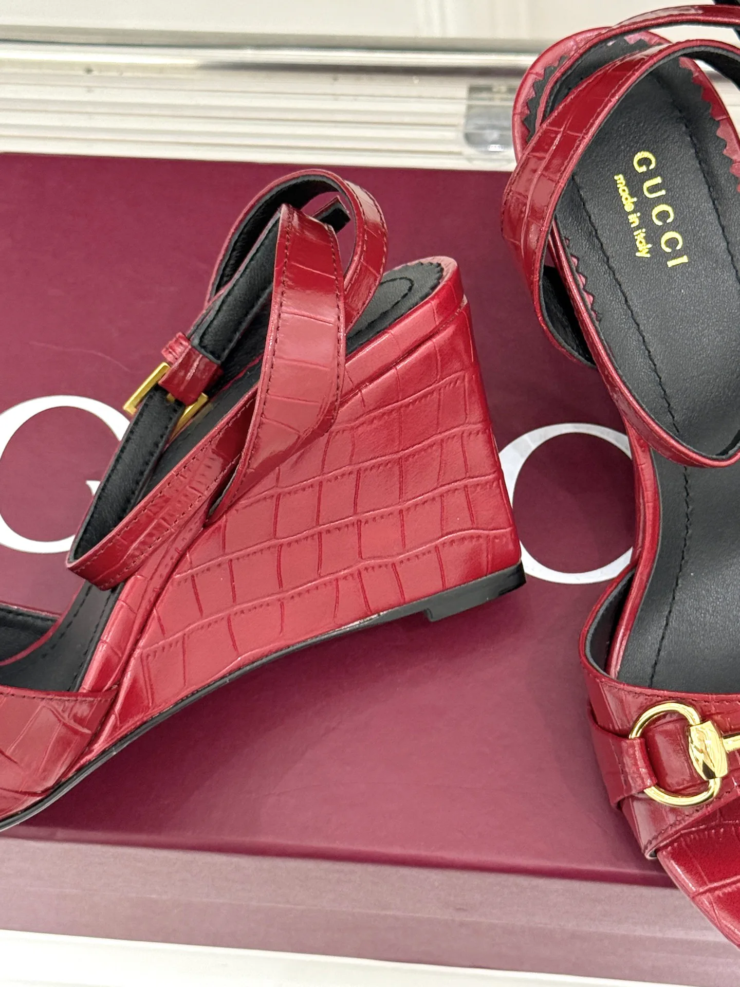 Босоножки Женские Gucci 18034505