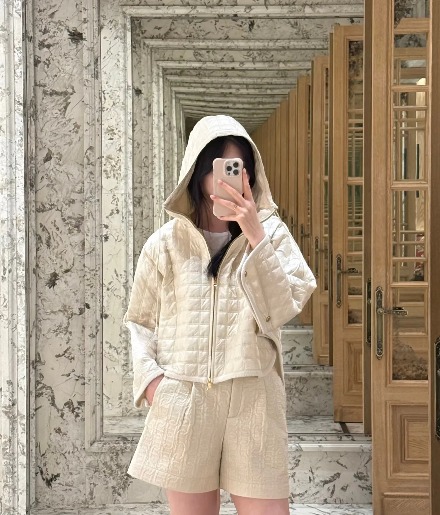 Куртки И Пуховики Женские Moncler 18044529