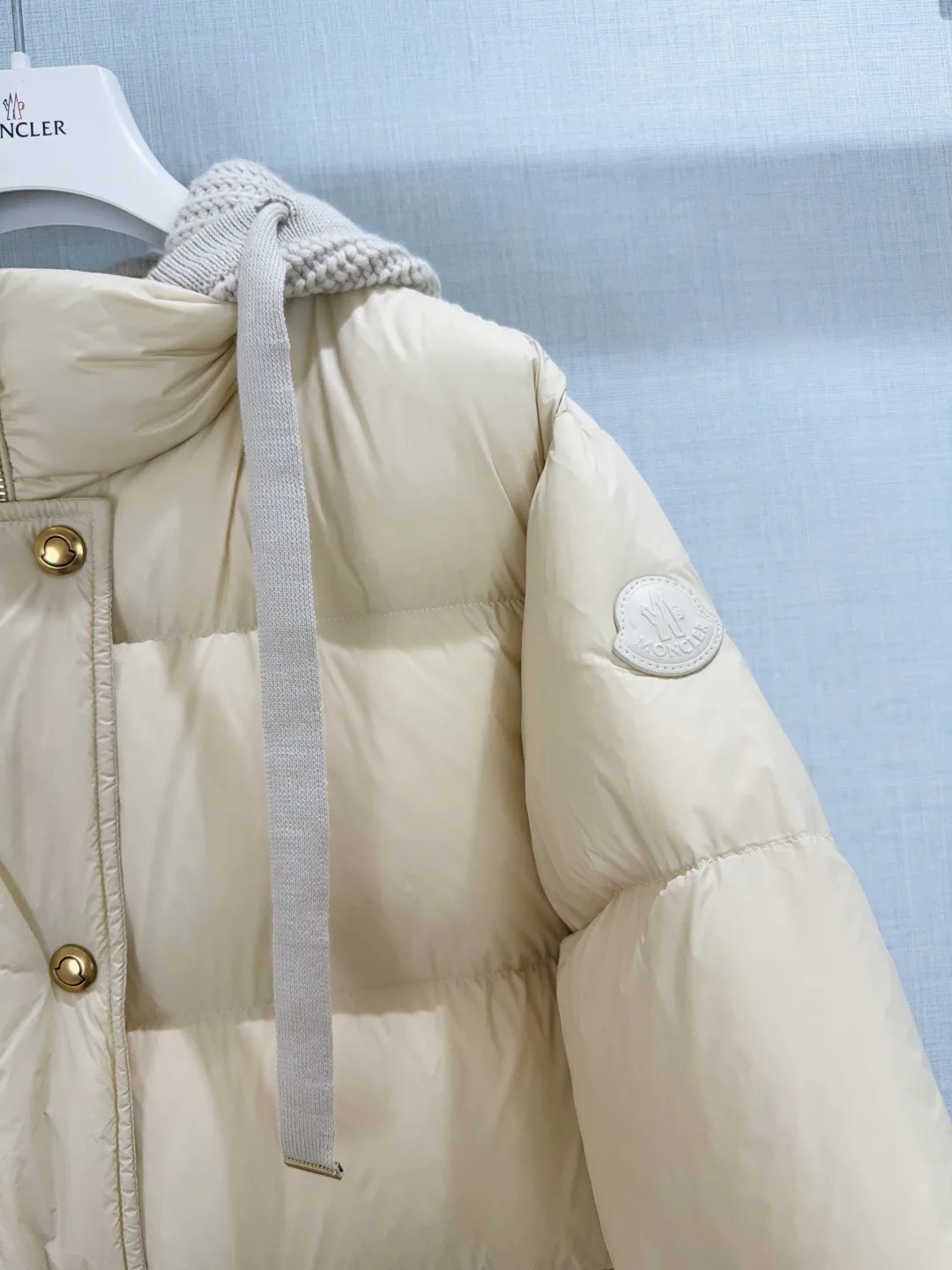 Куртки И Пуховики Женские Moncler 18898482
