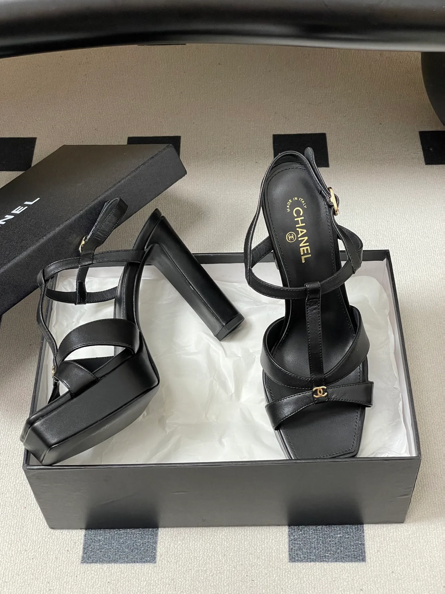 Босоножки Женские Chanel 13343866