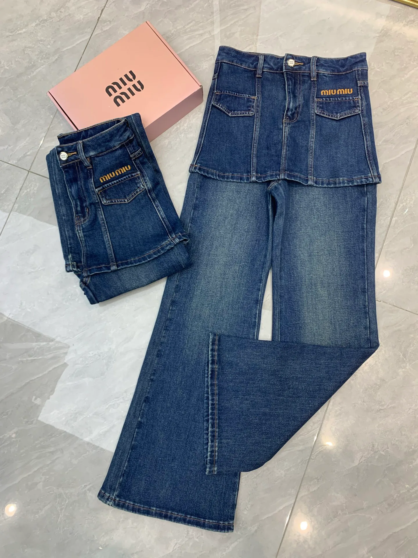 Джинсы Женские Miu Miu 18247050