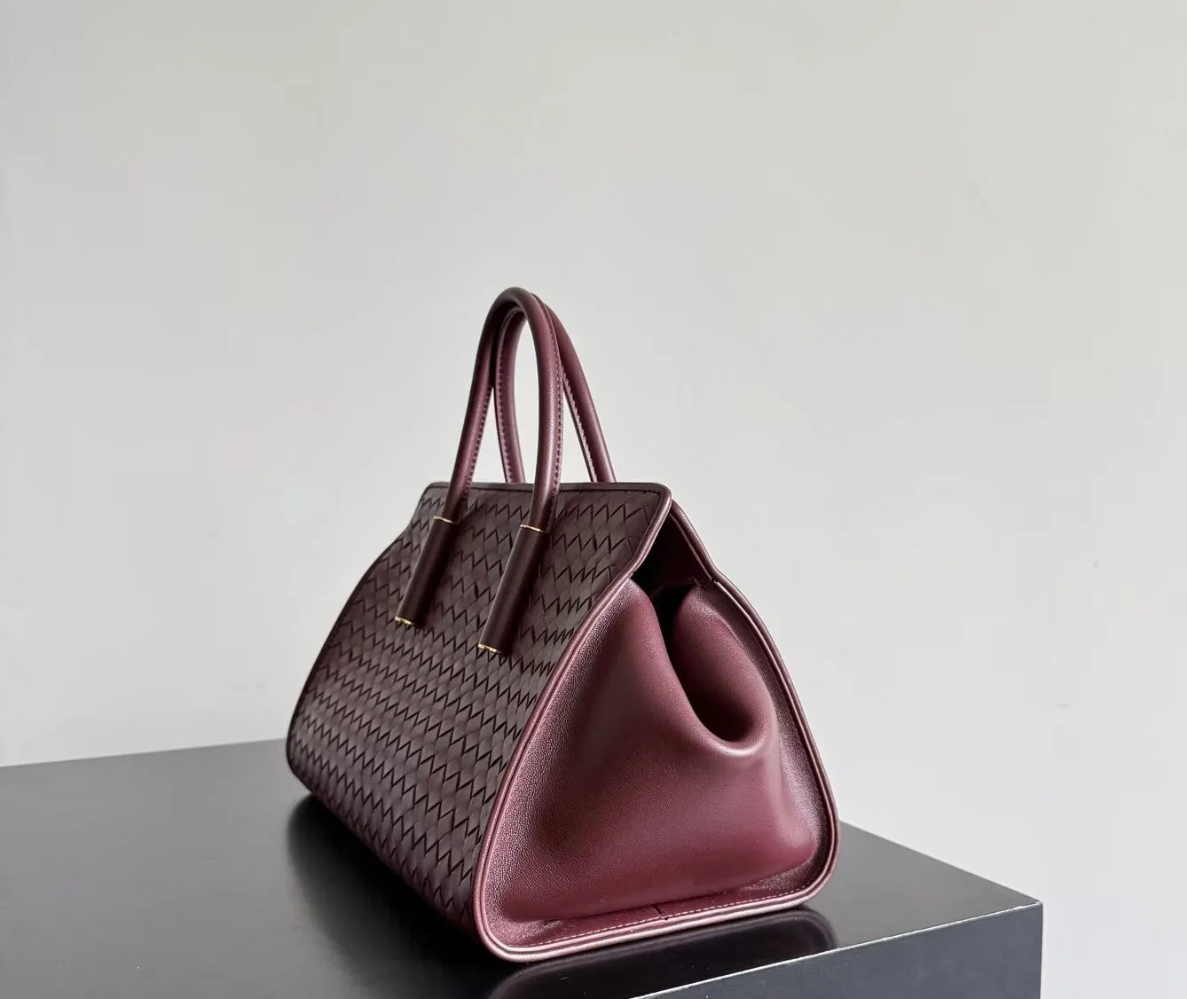 Классические Сумки Женские Bottega Veneta 17974001