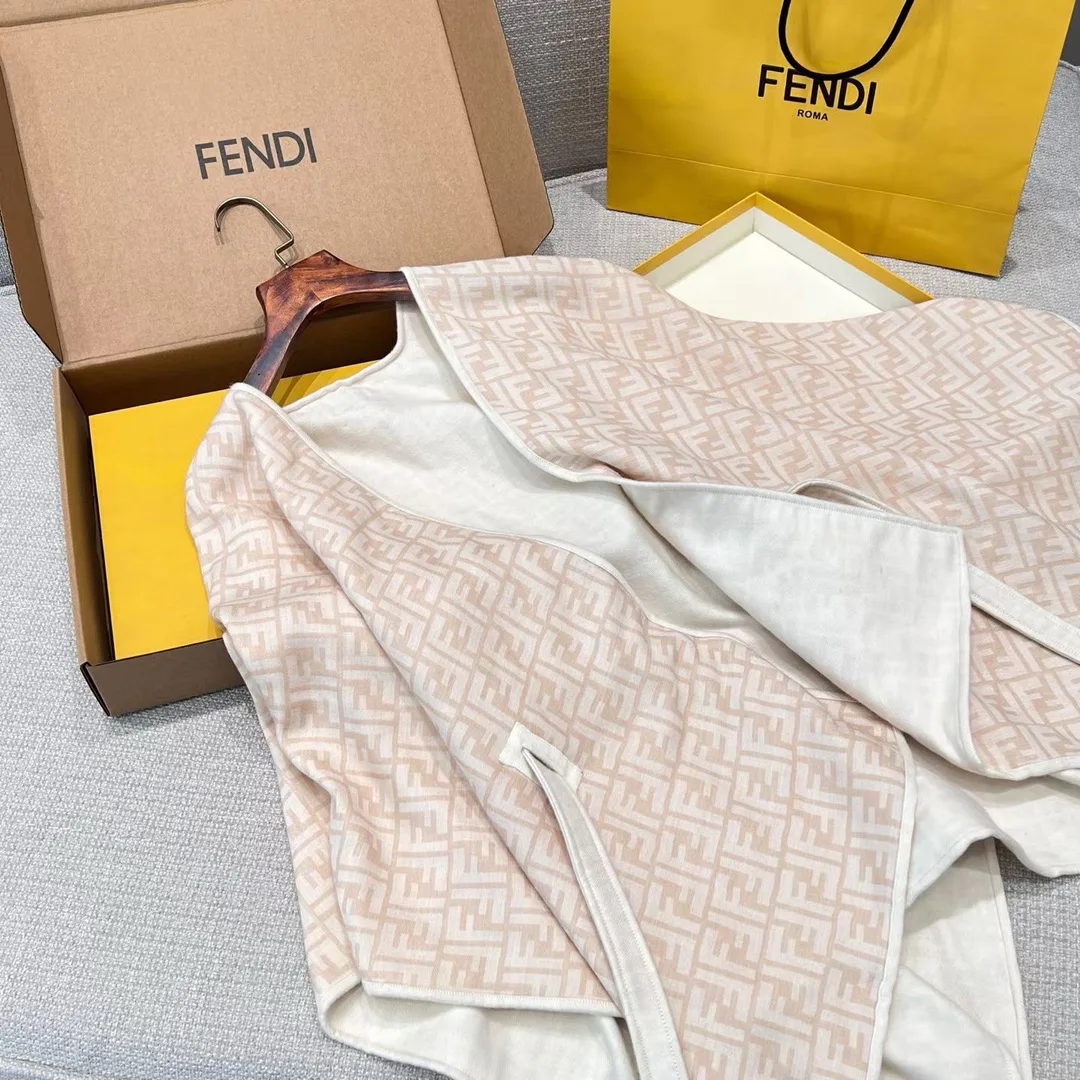 Пальто Женские Fendi 1669417