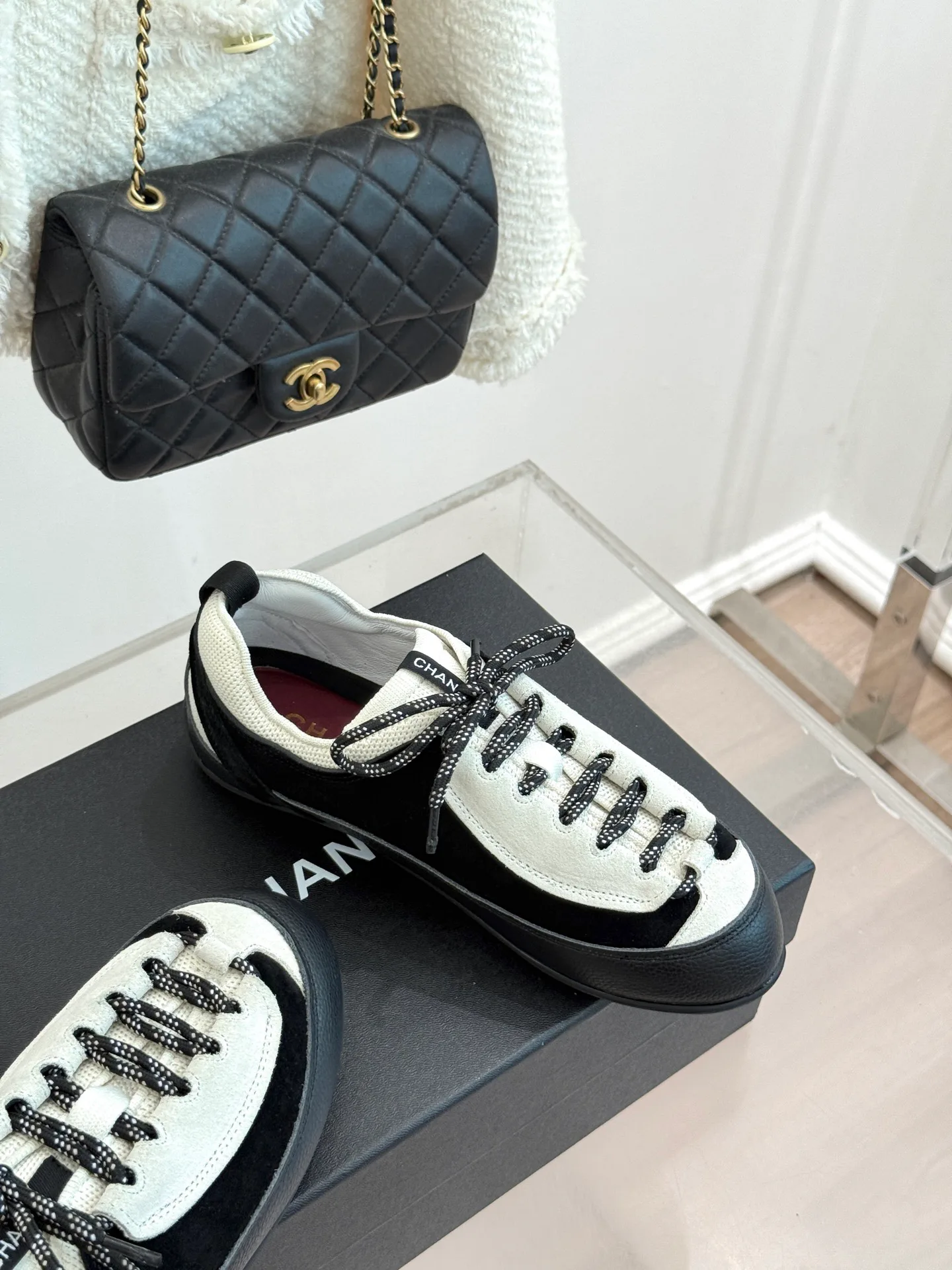 Кроссовки Женские Chanel 16891573