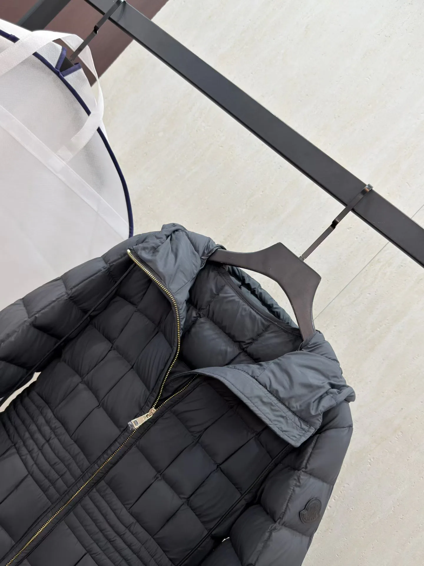 Куртки И Пуховики Женские Moncler 18820664