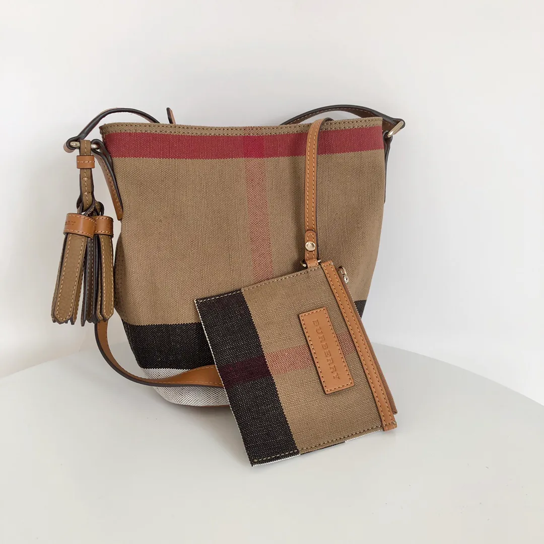 Сумки На Ремне Женские Burberry 15399