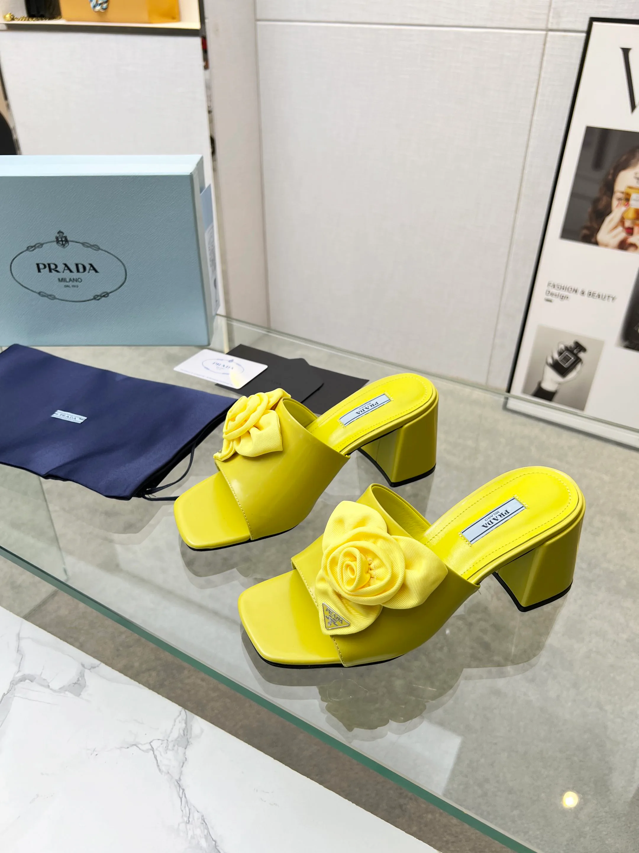 Сандалии Женские Prada 11386428