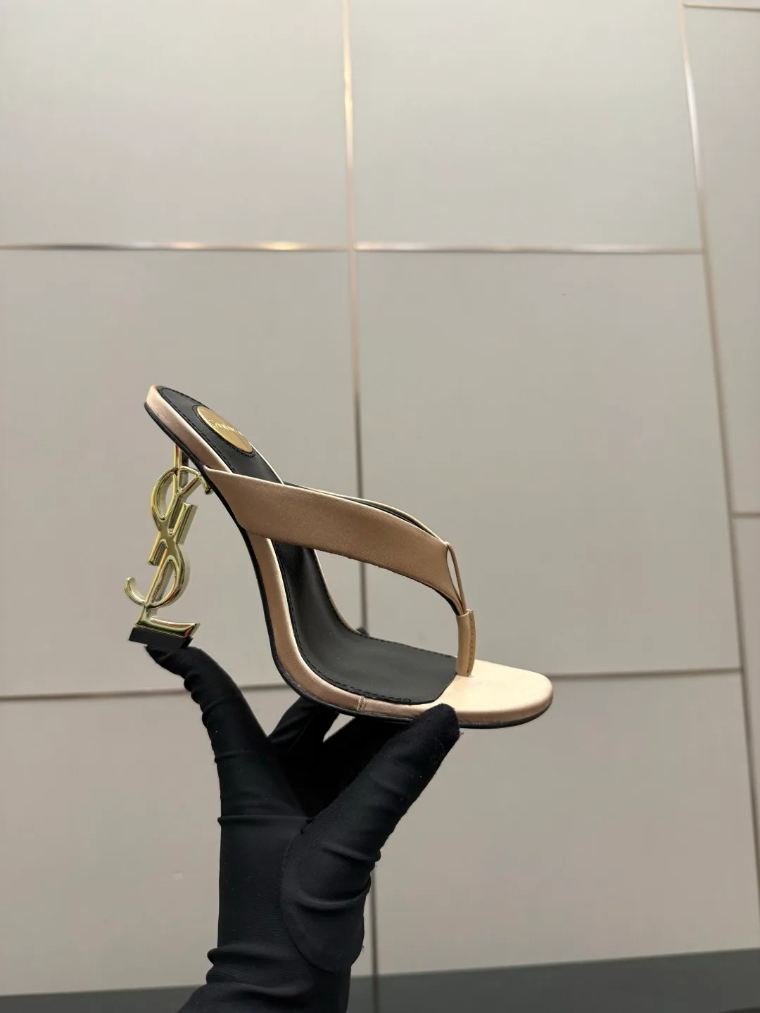 Босоножки Женские Saint Laurent 9632691