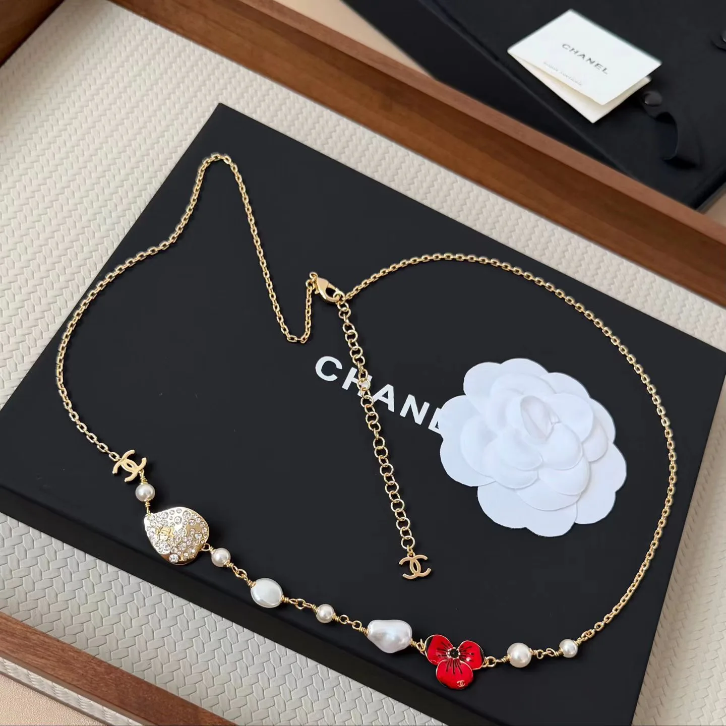 Бижутерия Chanel 18122708