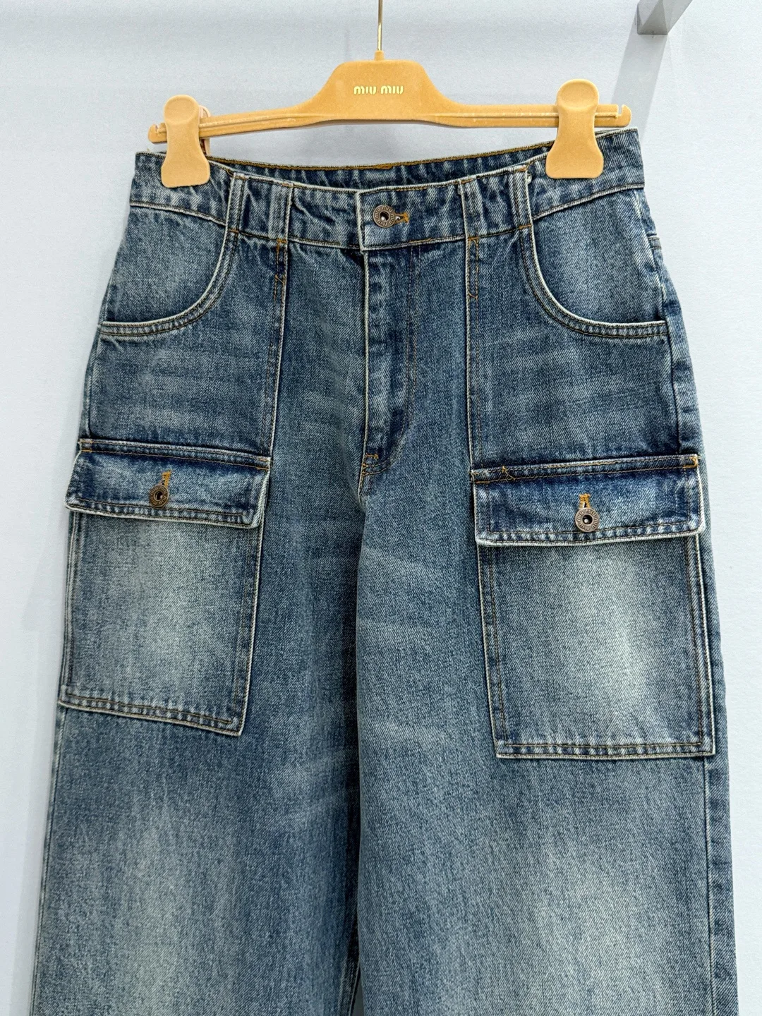 Джинсы Женские Miu Miu 10433258