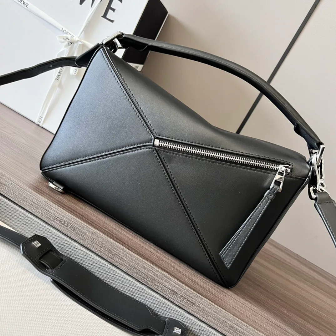 Классические Сумки Женские Loewe 11674683