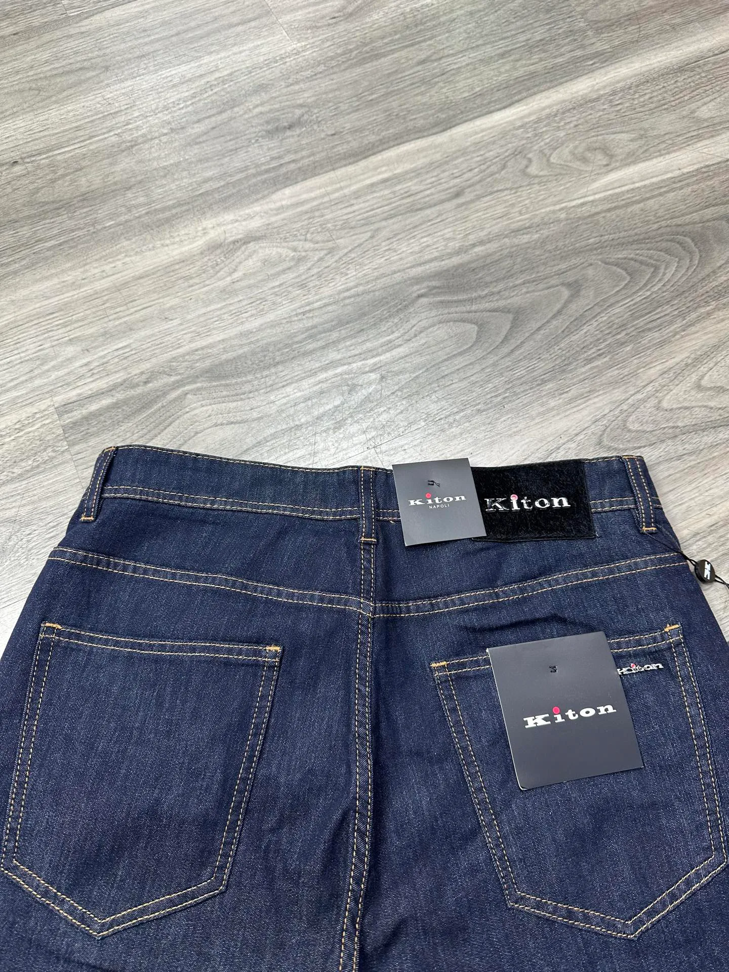 Джинсы Женские Kiton 1548472