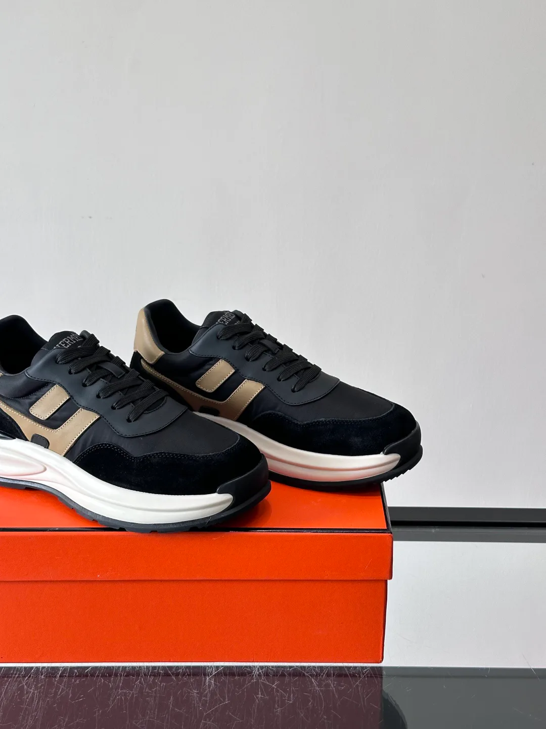 Кроссовки Мужские Hermes 11584902