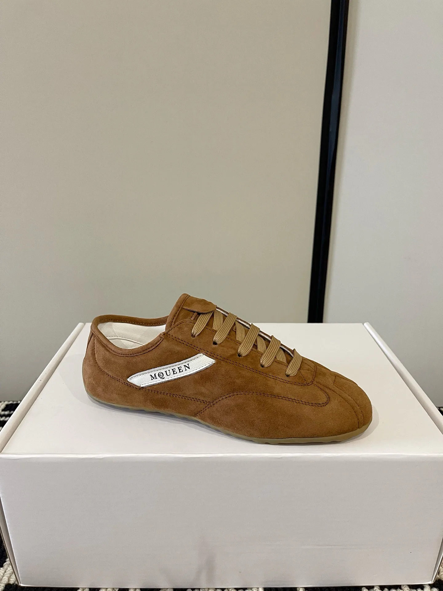 Кроссовки Женские Alexander Mcqueen 18386241