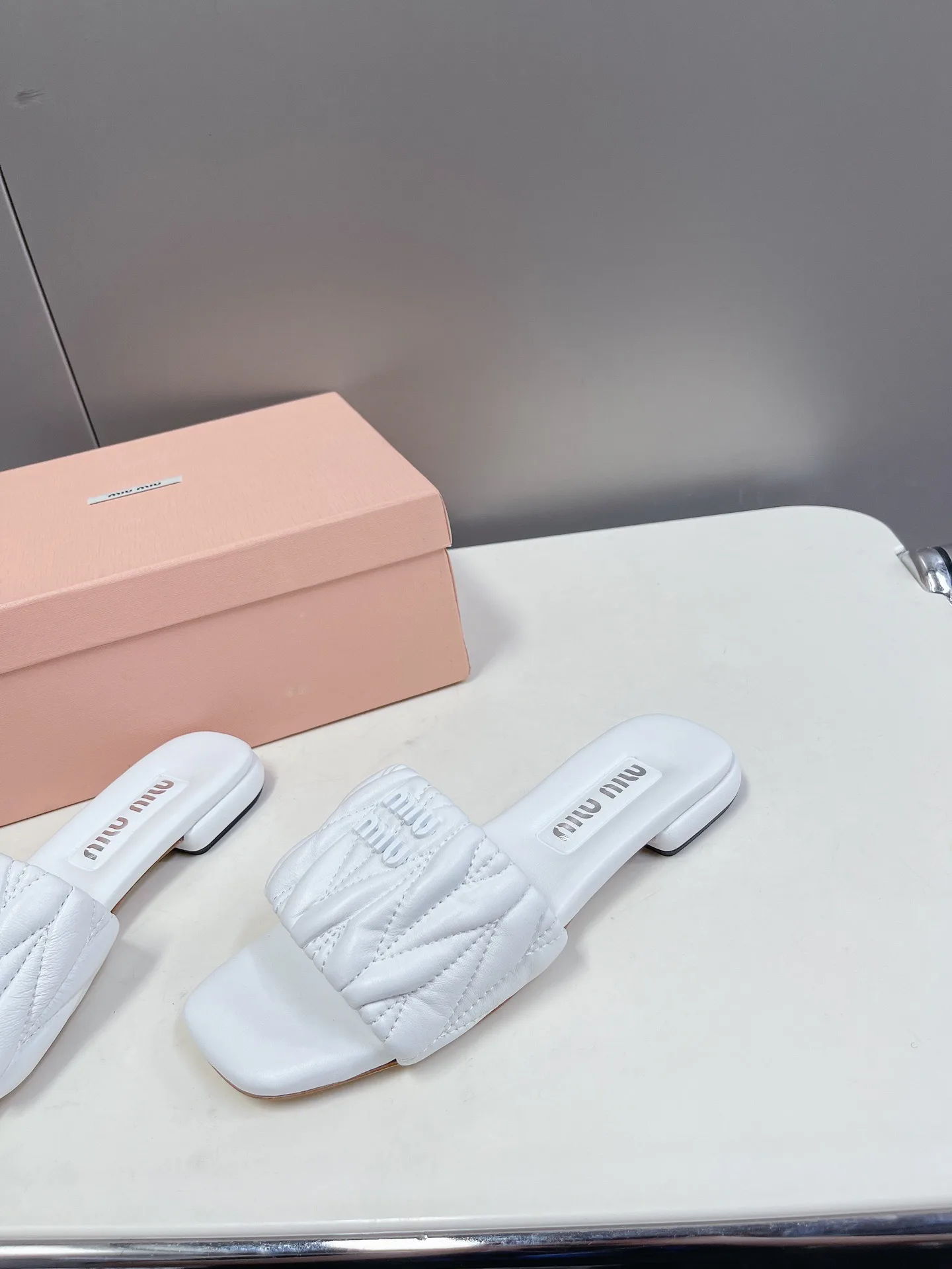 Сандалии Женские Miu Miu 13561766
