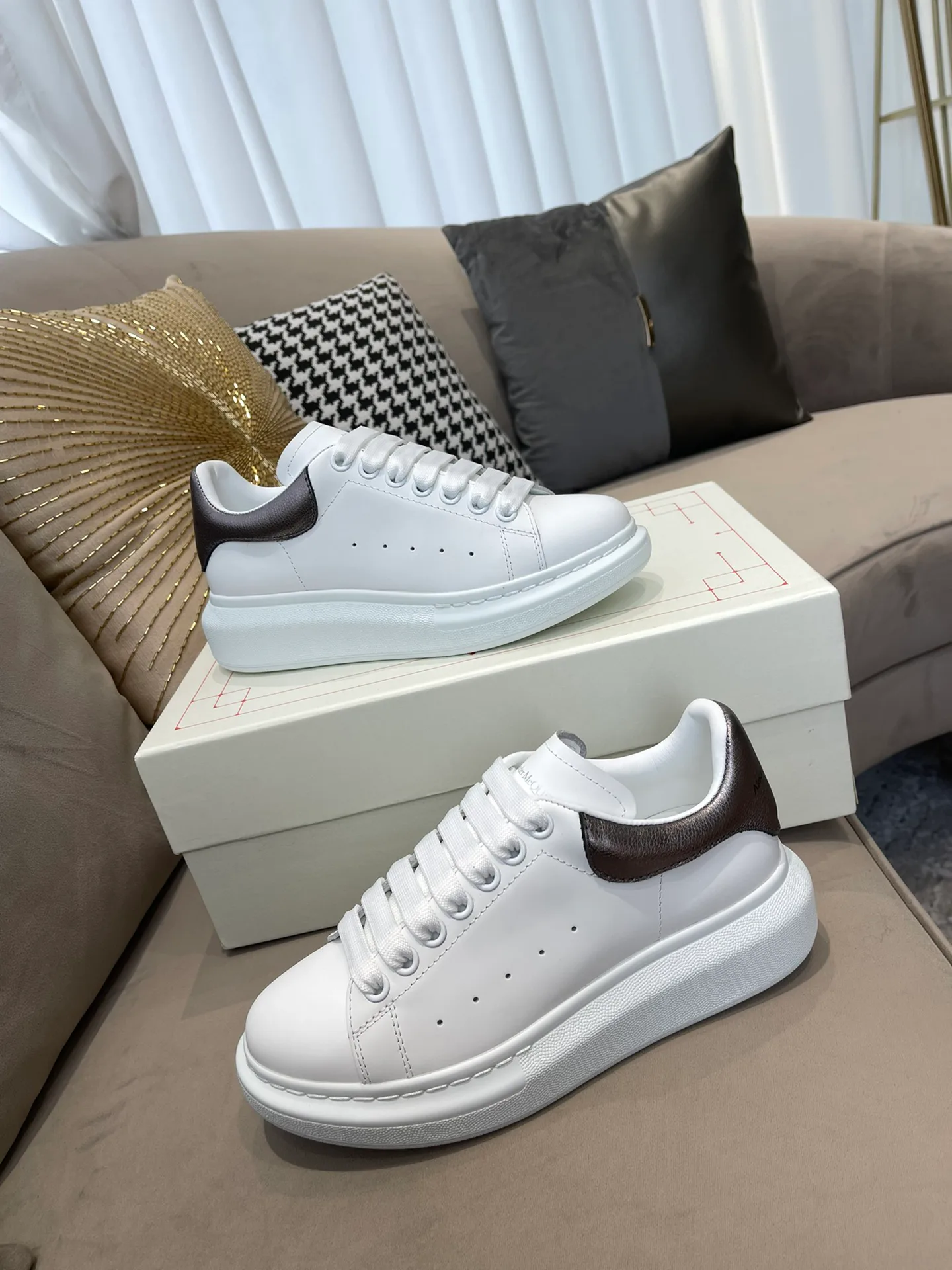 Кеды Женские Alexander Mcqueen 13287240