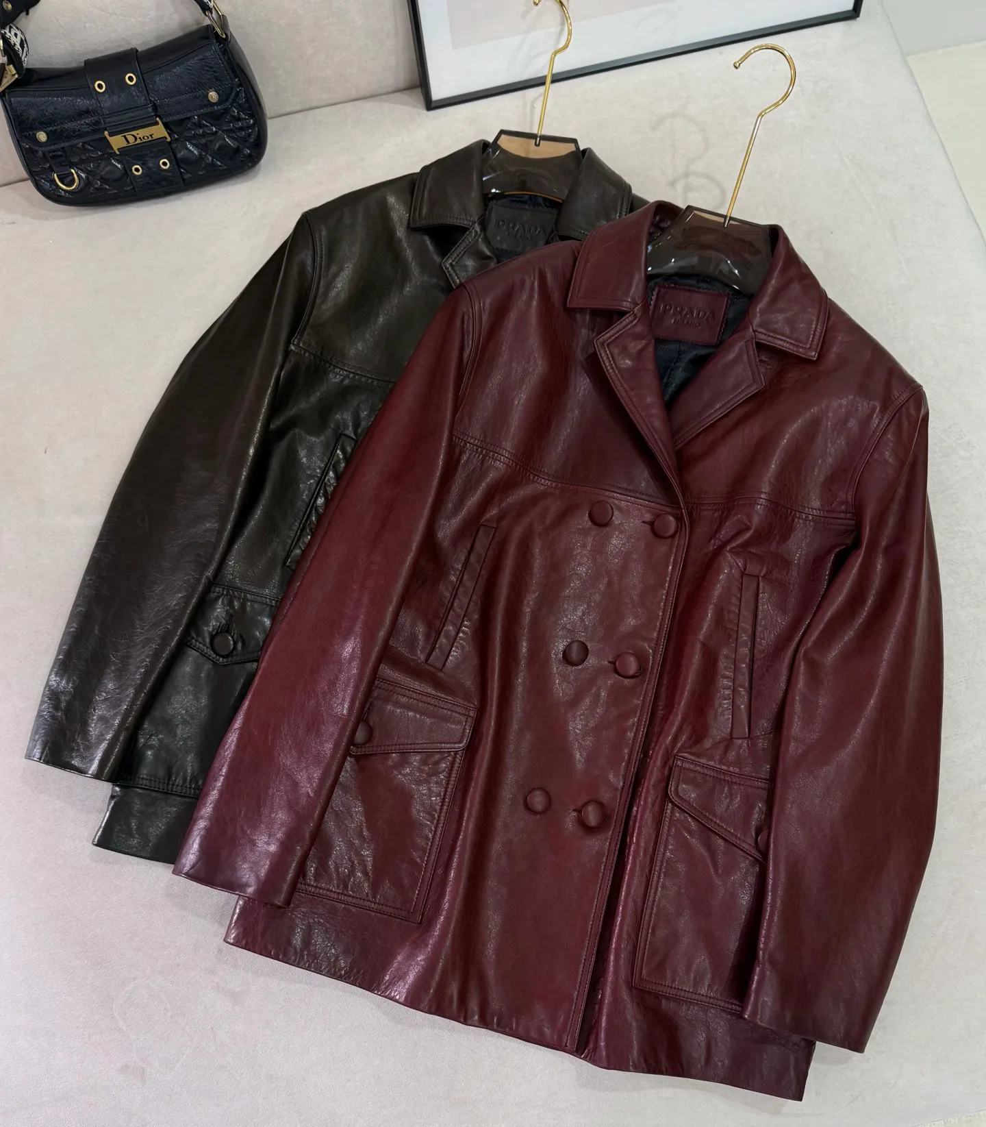 Кожаные Куртки И Дублёнки Женские Prada 18662263