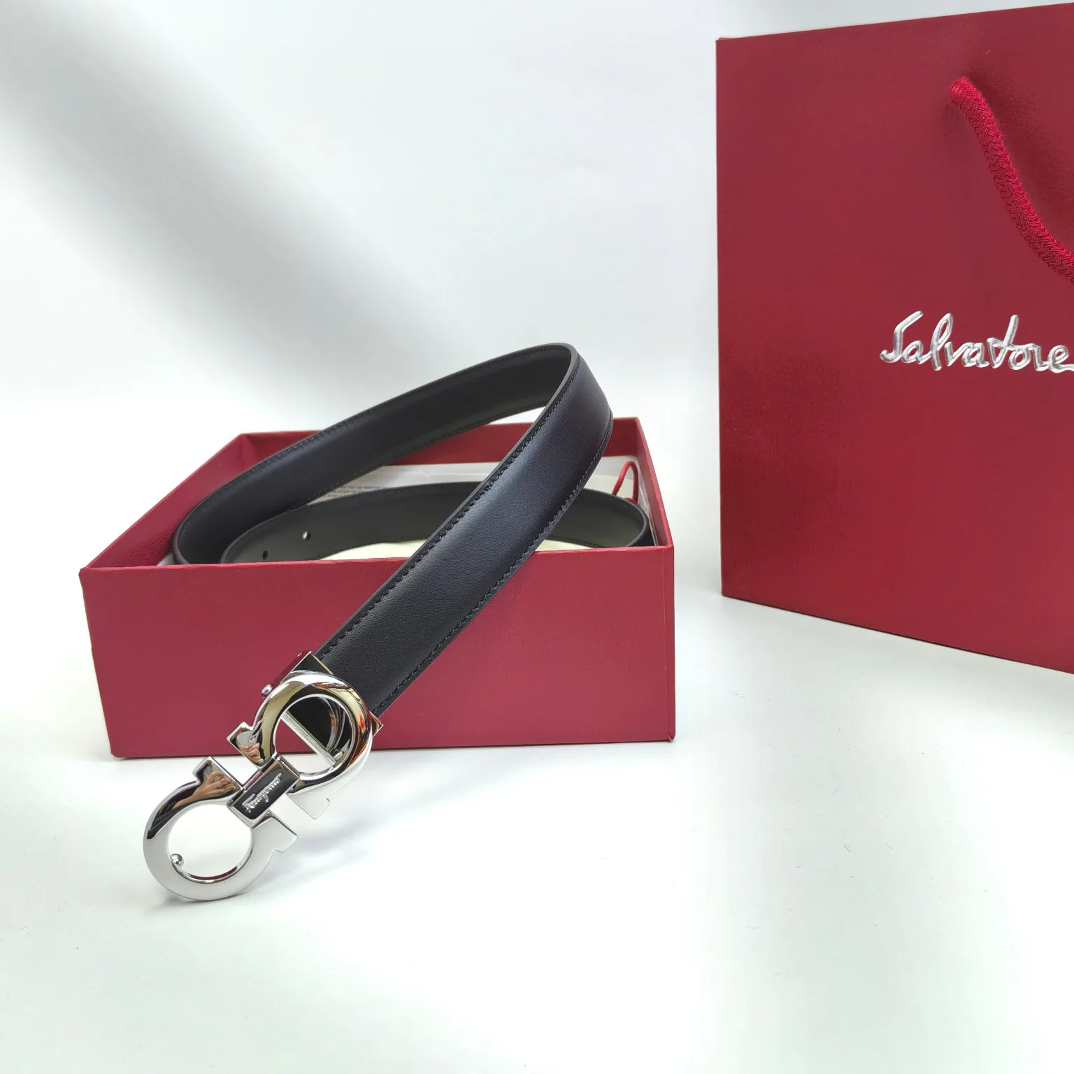 Поясные Сумки Женские Salvatore Ferragamo 11886336