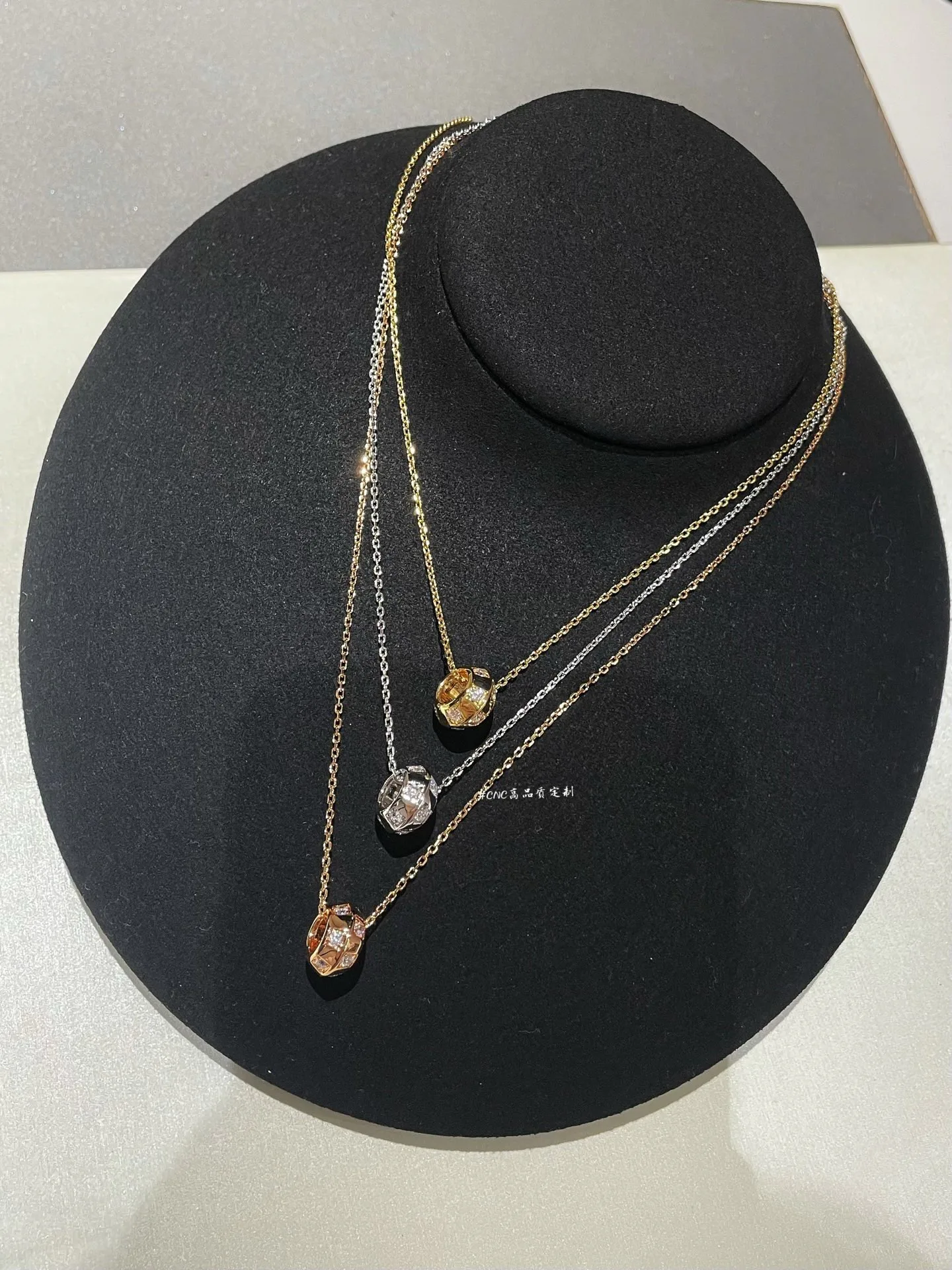 Бижутерия Louis Vuitton 17819343