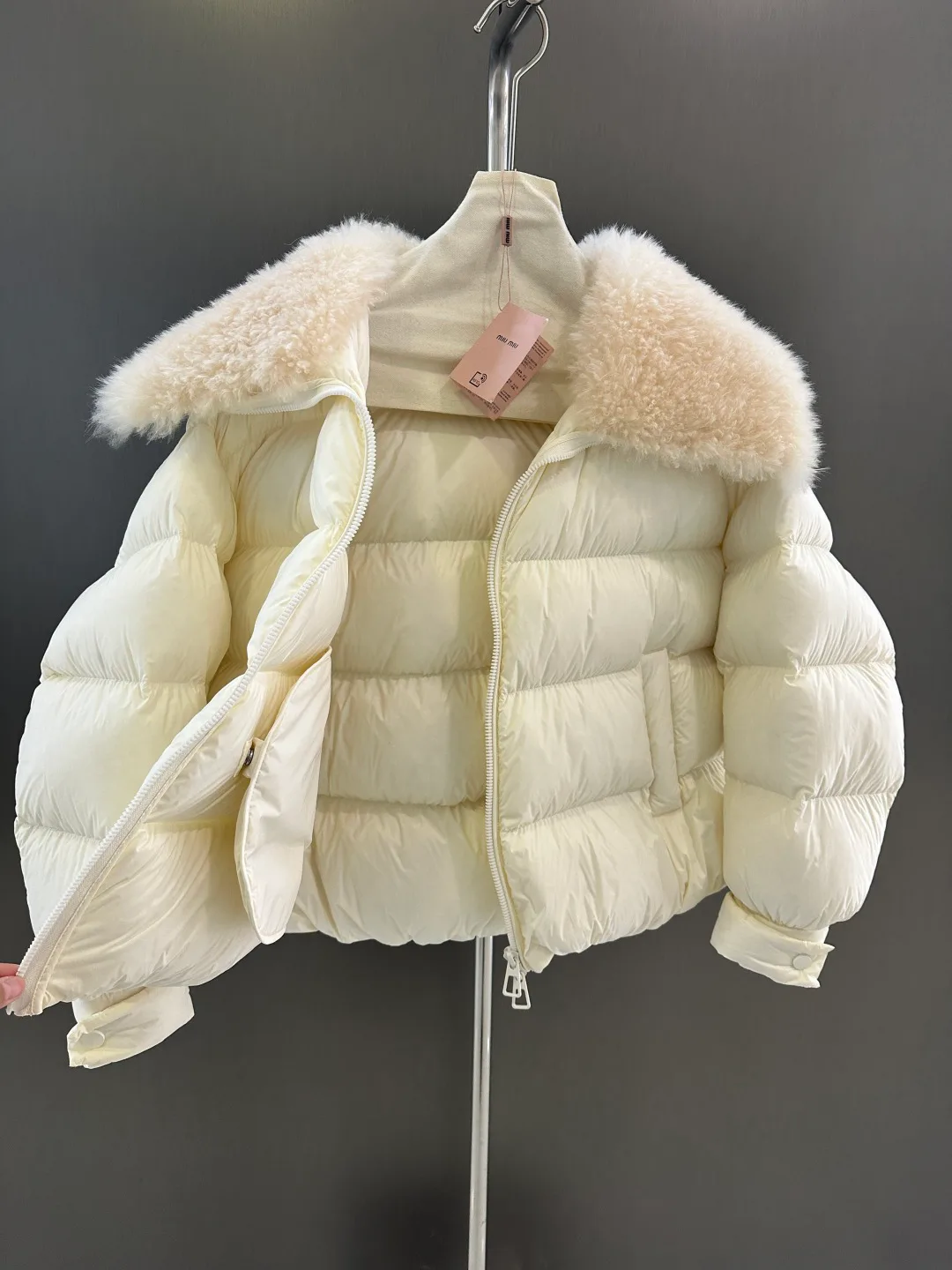 Куртки И Пуховики Женские Miu Miu 1322732