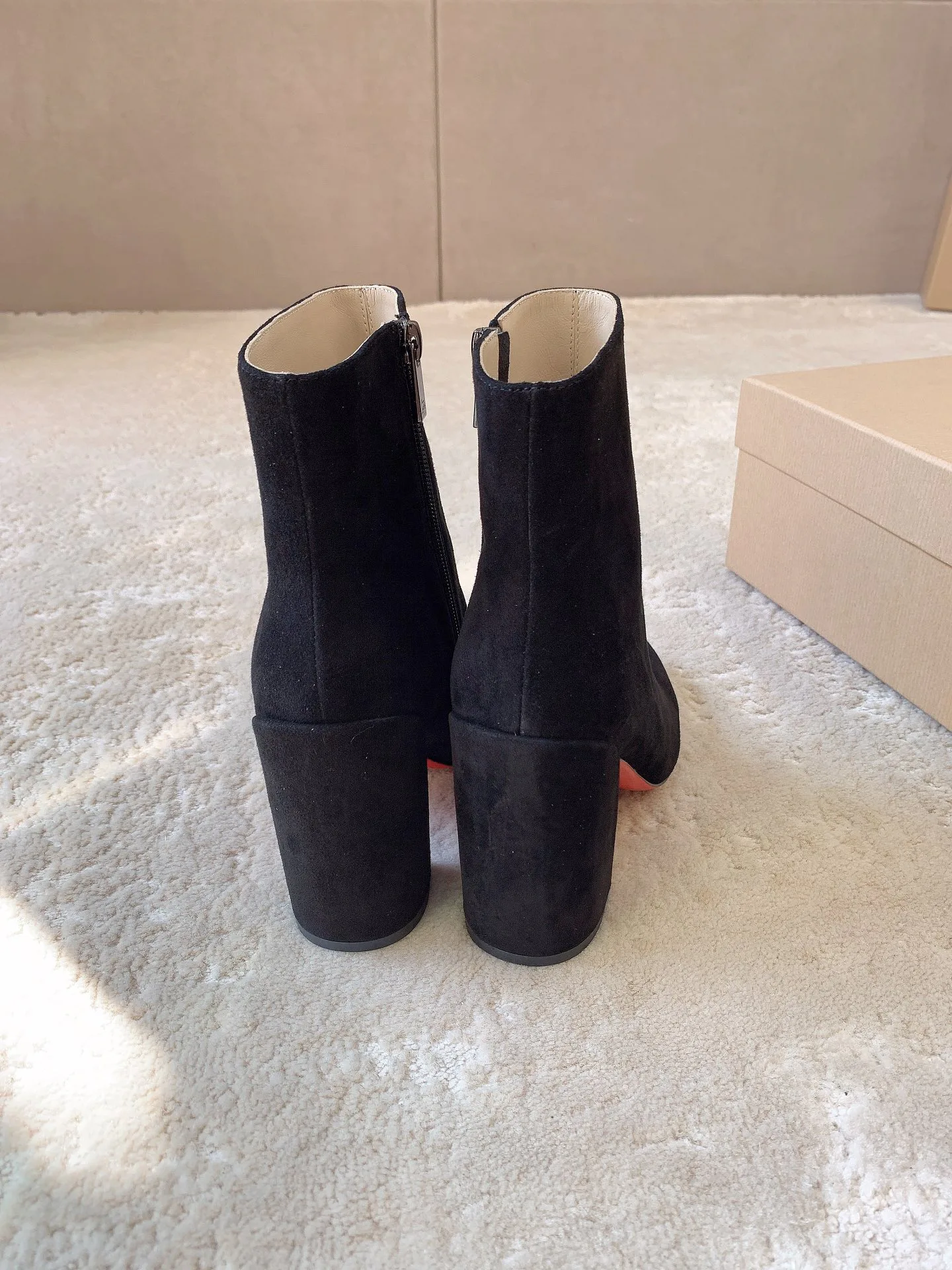 Ботильоны Женские Christian Louboutin 17962850