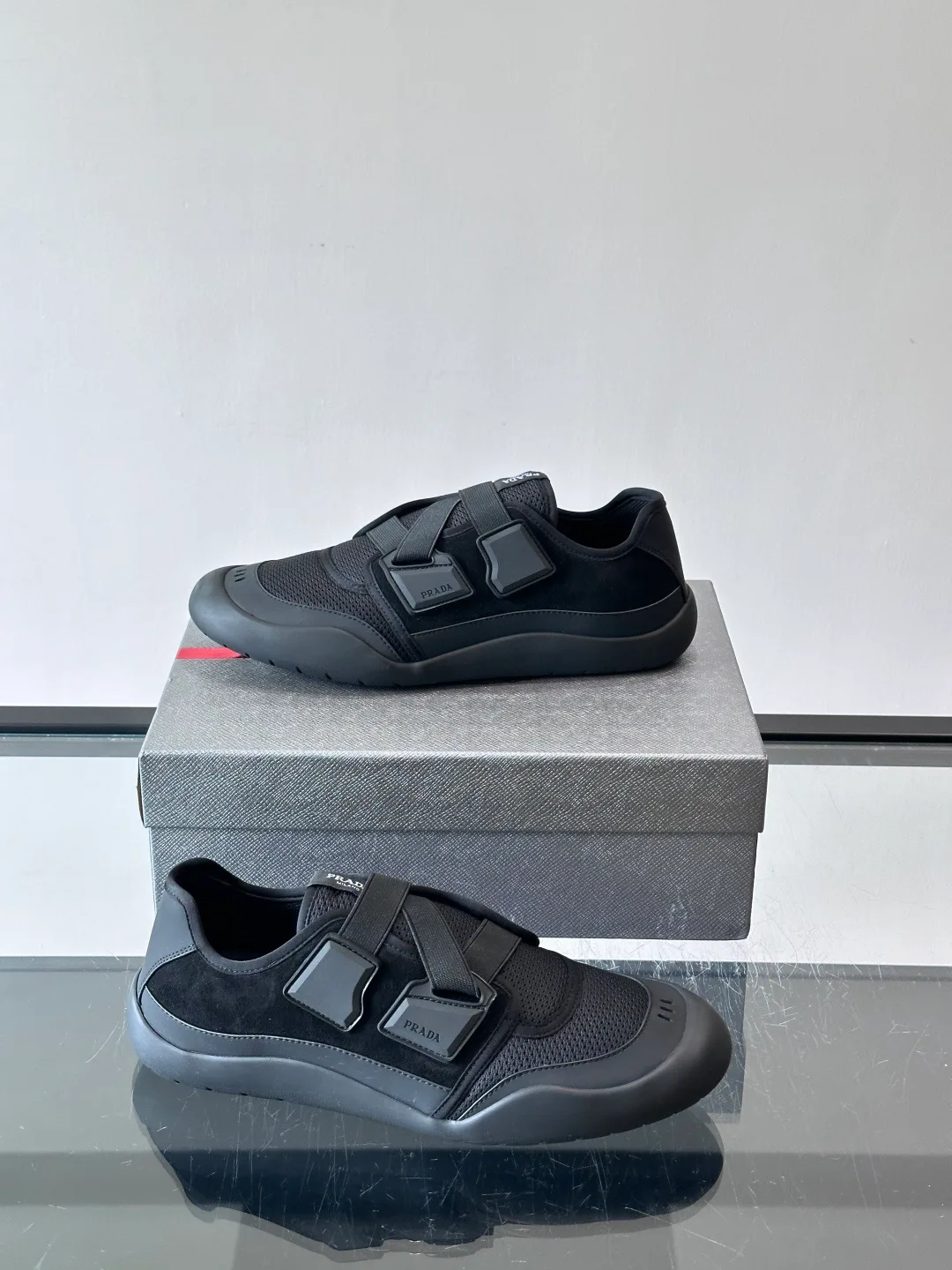 Кроссовки Мужские Prada 17322799