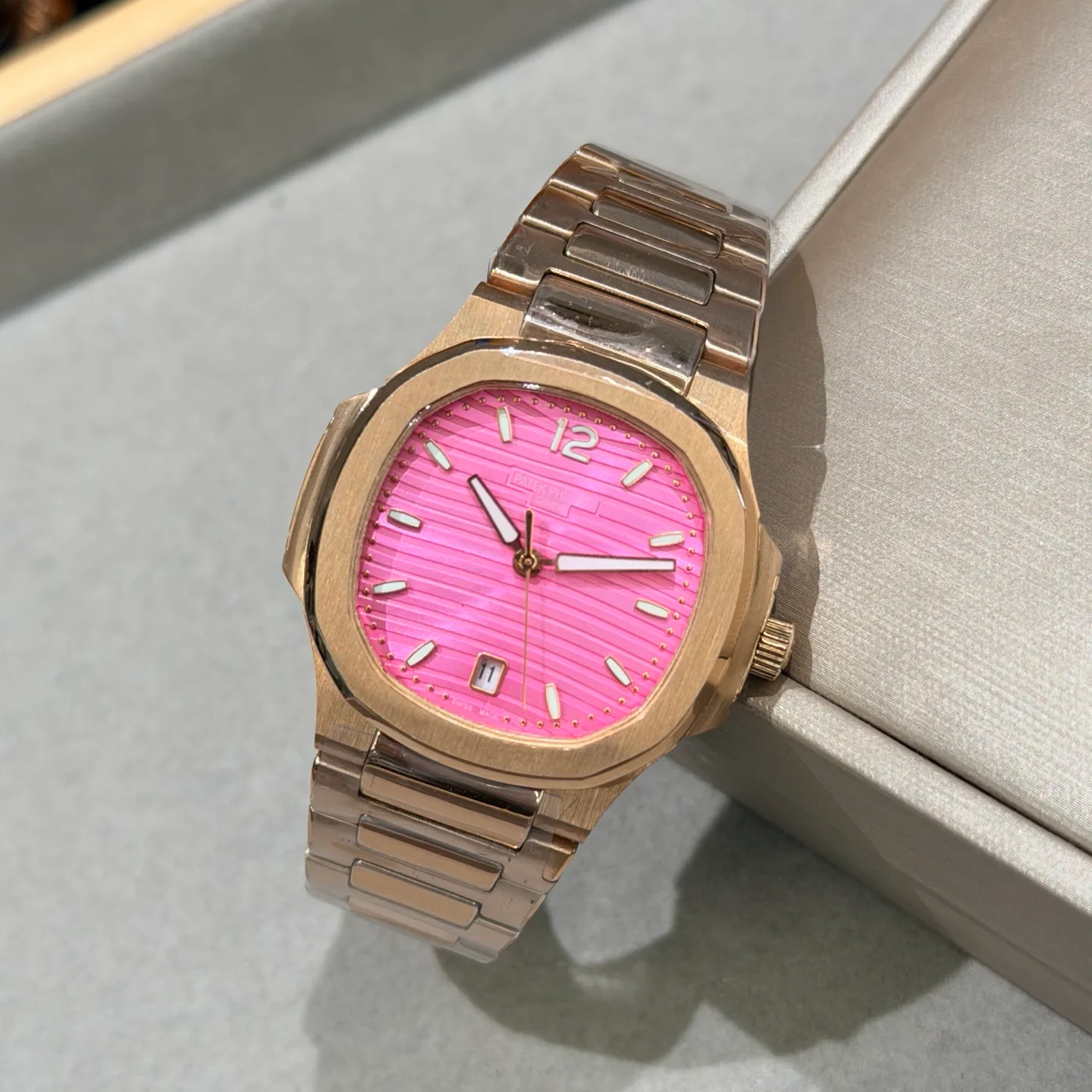 Часы Женские Patek Philippe 18362044