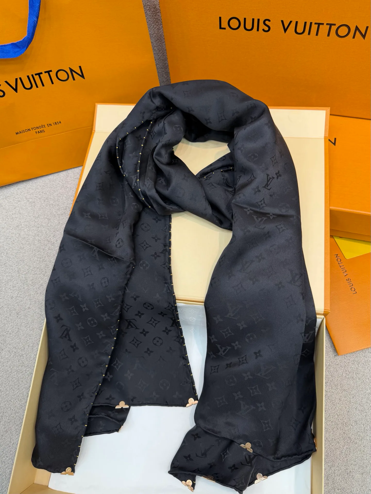 Шарфы Louis Vuitton 13896115