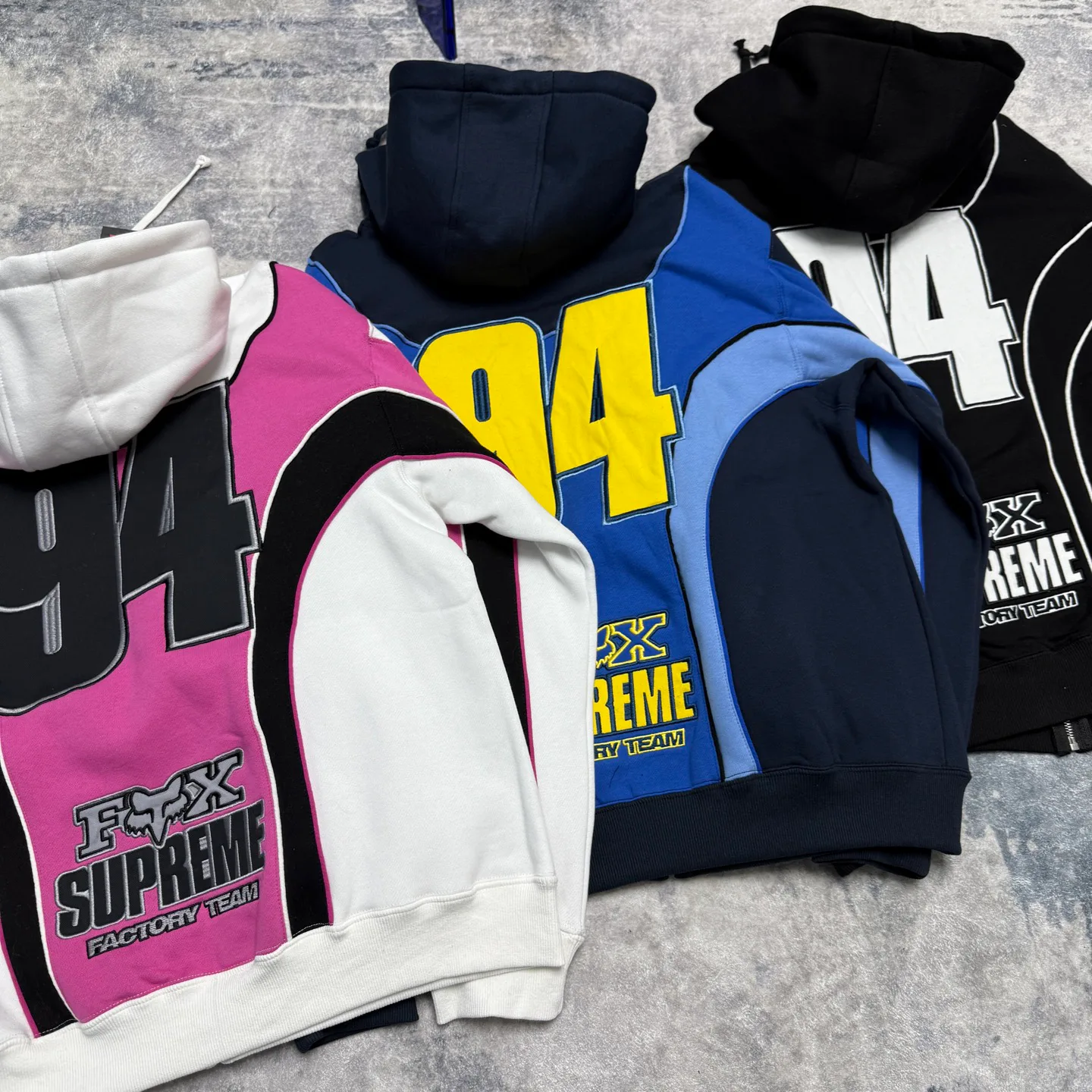 Свитшоты И Худи Женские Supreme 5379243