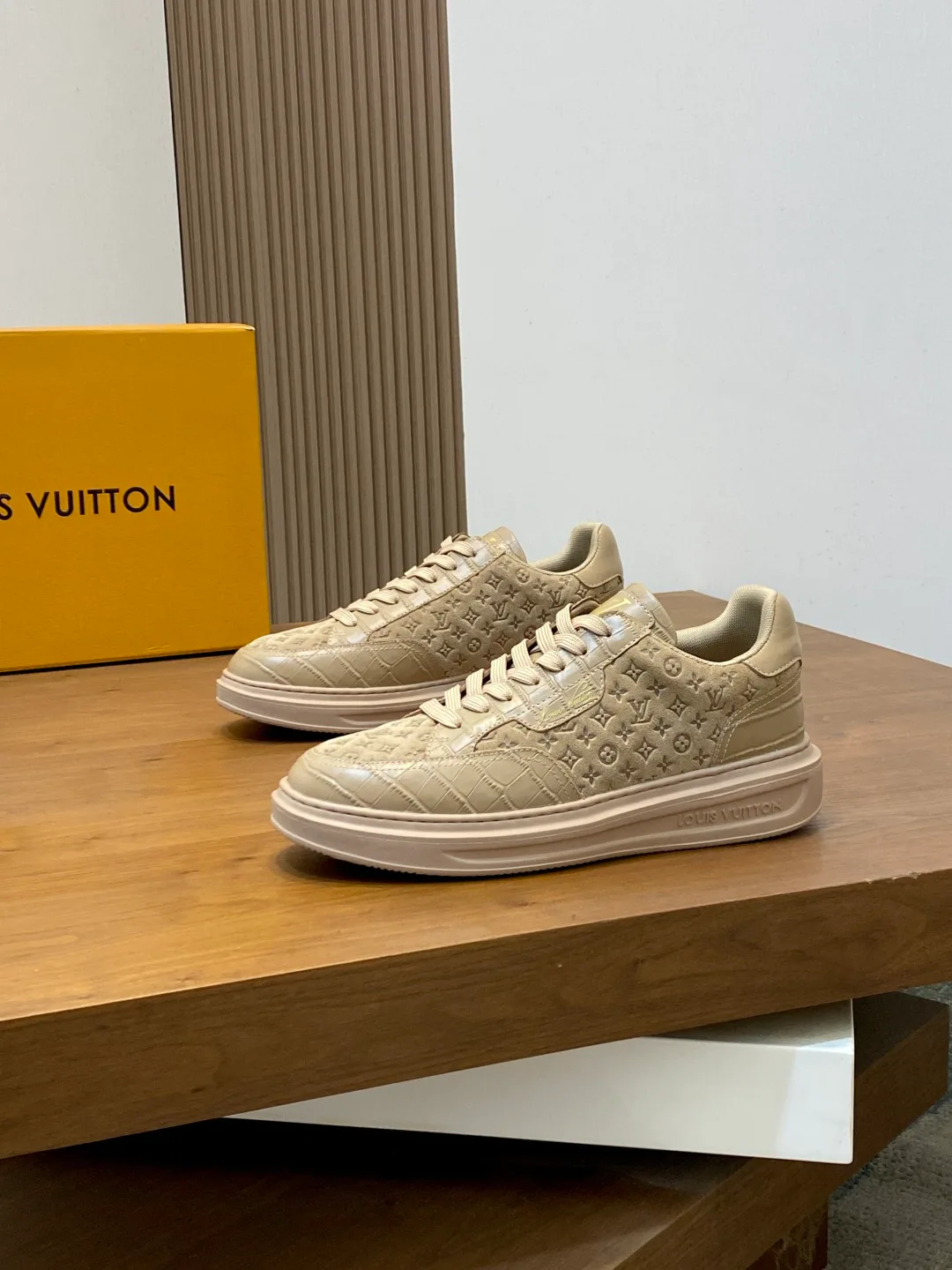 Кроссовки Мужские Louis Vuitton 19724288