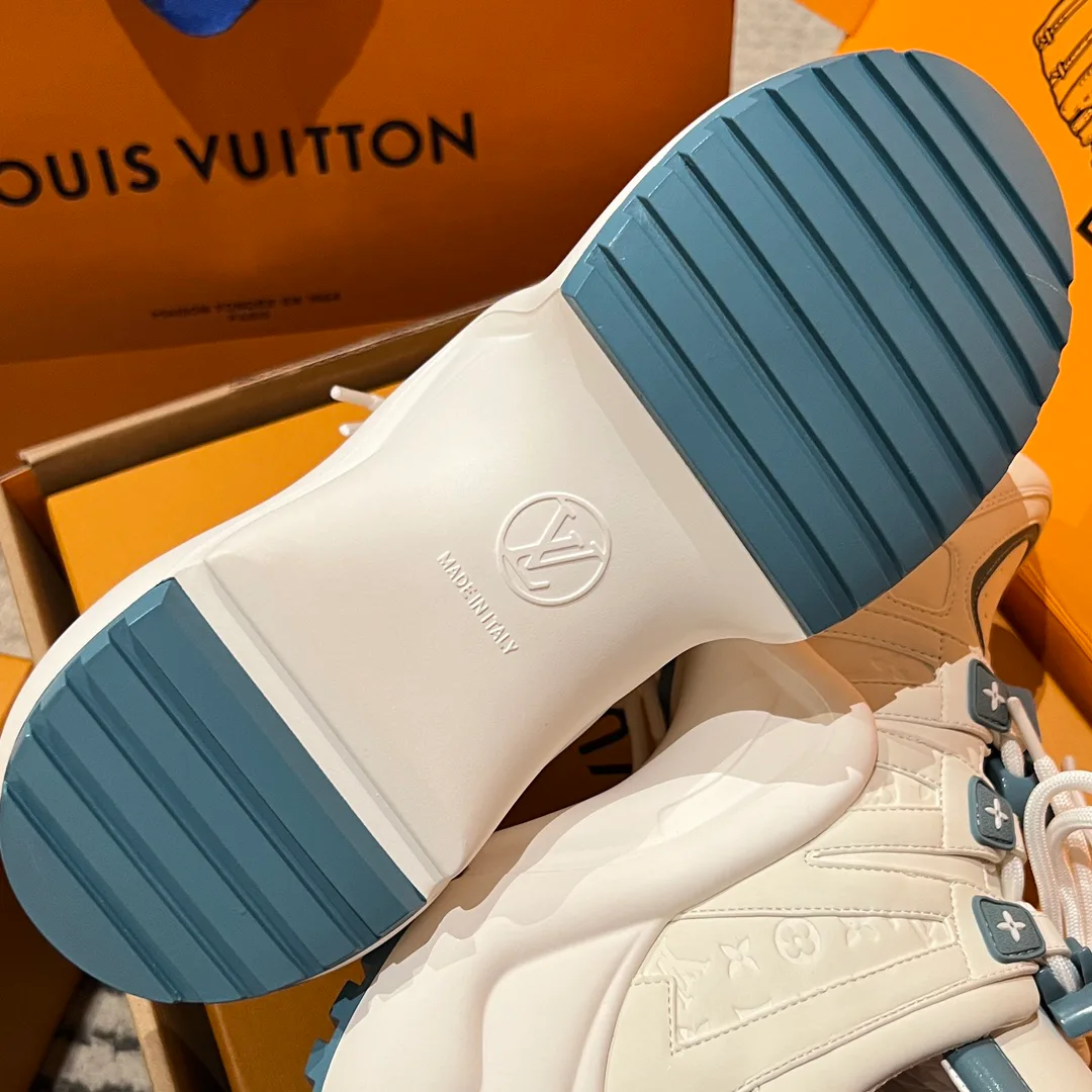 Кроссовки Женские Louis Vuitton 371390