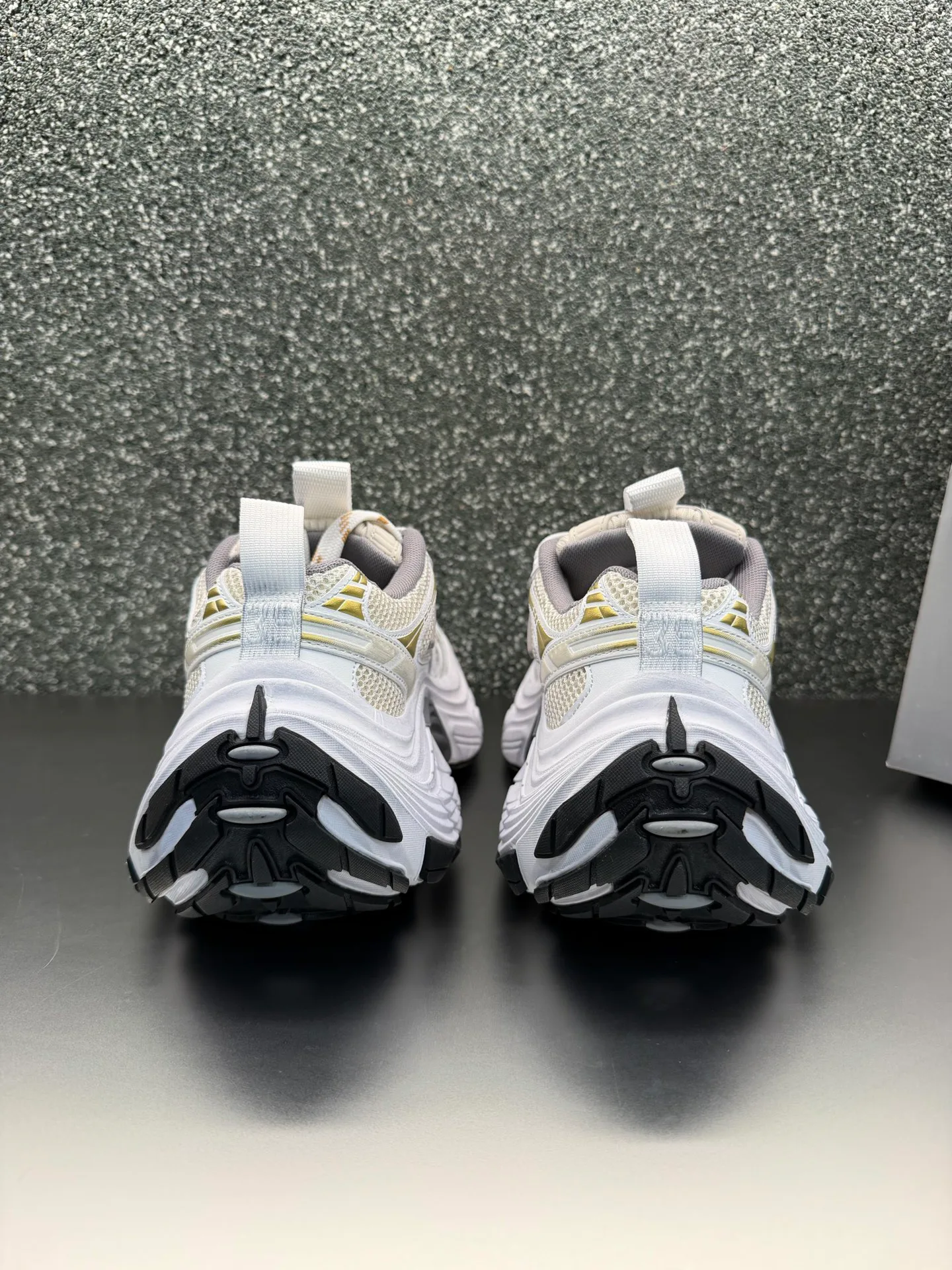 Кроссовки Женские Balenciaga 11704841