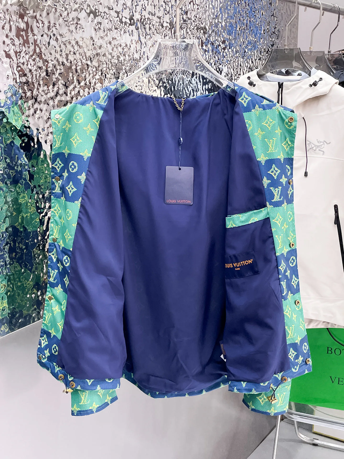 Куртки И Пуховики Мужские Louis Vuitton 9352285