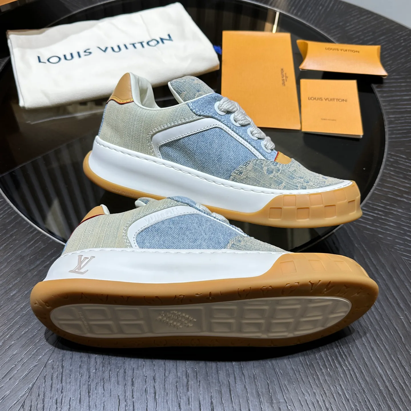 Кроссовки Мужские Louis Vuitton 19033229