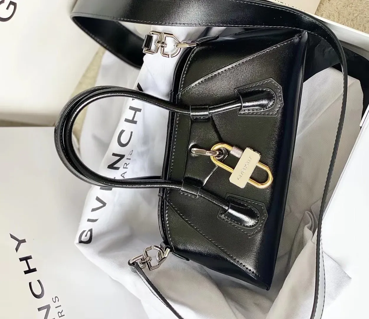 Сумки На Ремне Женские Givenchy 445225