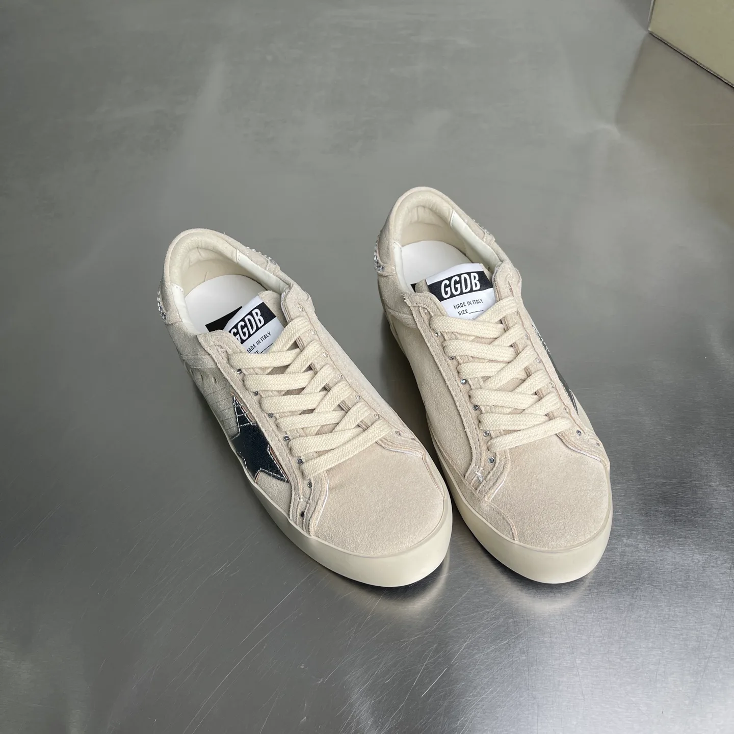 Кроссовки Женские Golden Goose 17214167