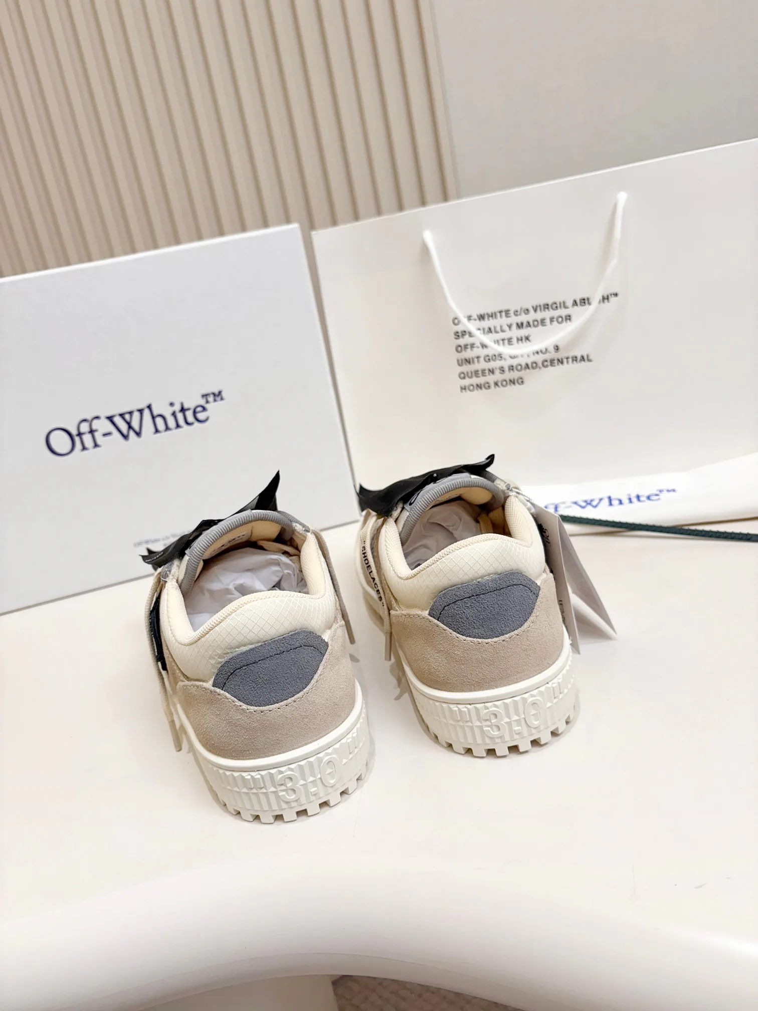 Кроссовки Женские Off-White 18103207