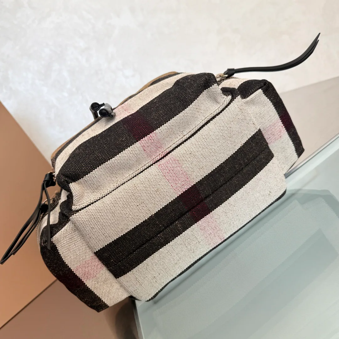 Рюкзаки Женские Burberry 17483289