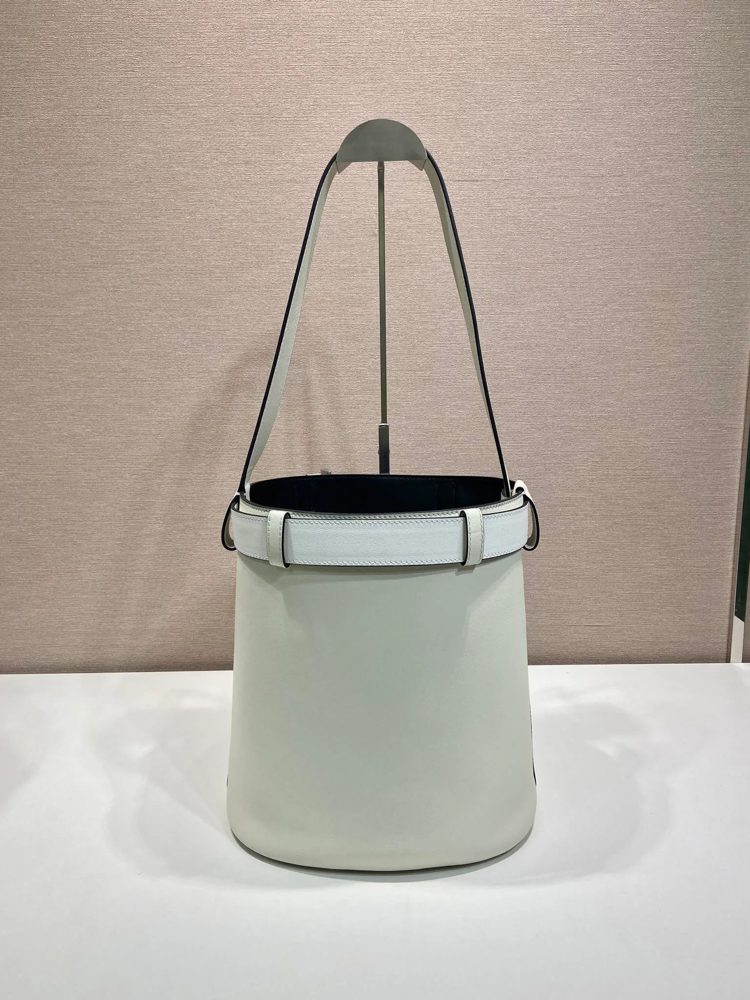 Классические Сумки Женские Prada 11886383